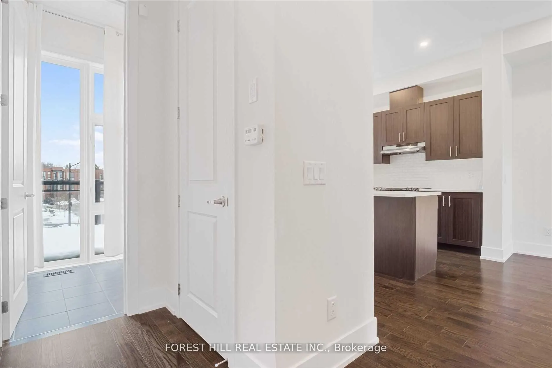 Photo 8 of 9144 Bathurst Street, Vaughan, Patterson — HOMEH