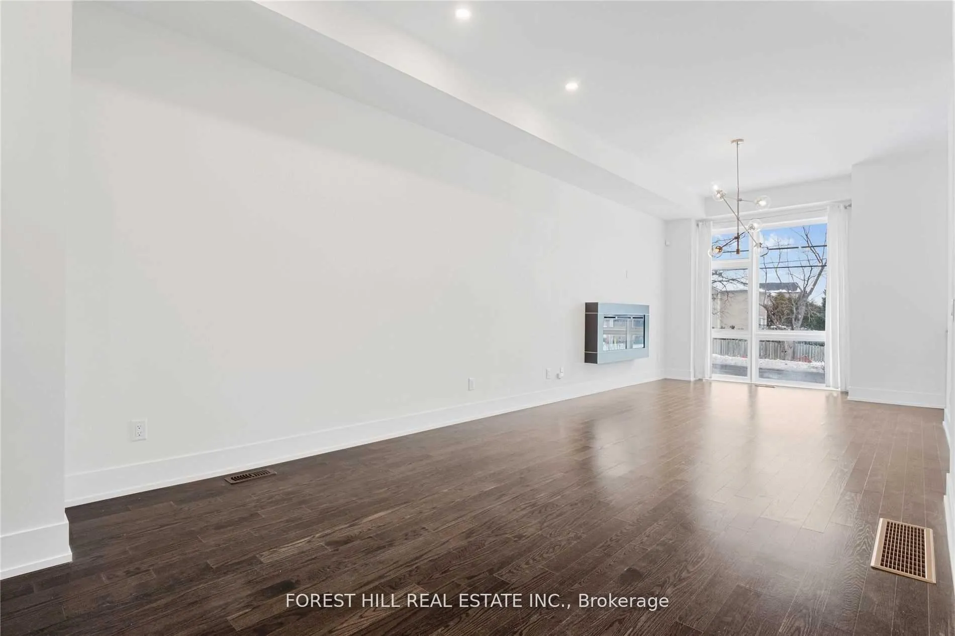 Photo 10 of 9144 Bathurst Street, Vaughan, Patterson — HOMEH