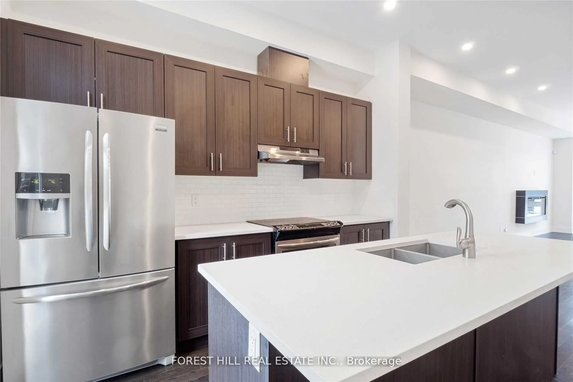 Photo 15 of 9144 Bathurst Street, Vaughan, Patterson — HOMEH