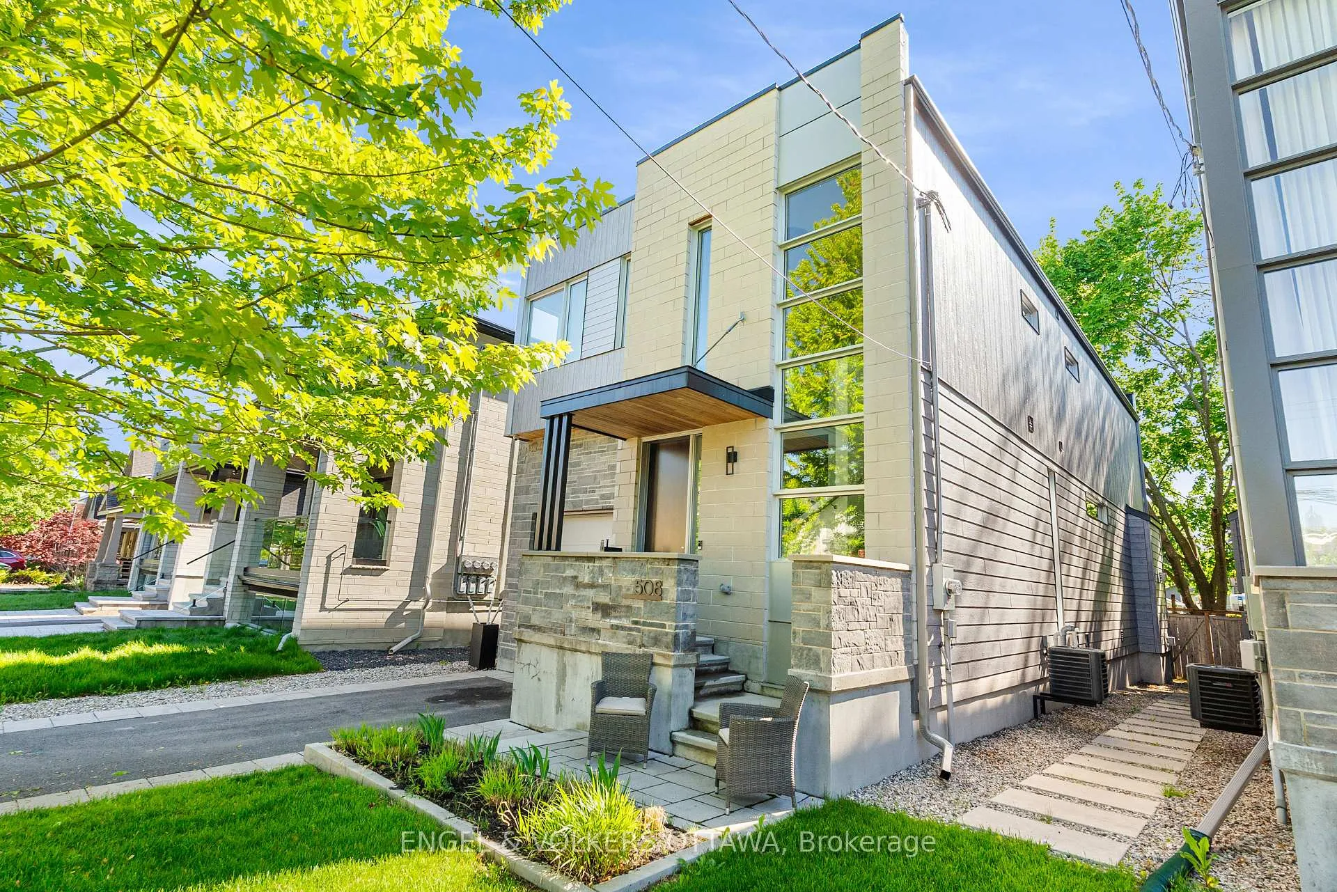 Photo 2 of 508 Roosevelt Avenue, Ottawa, McKellar/Highland — HOMEH