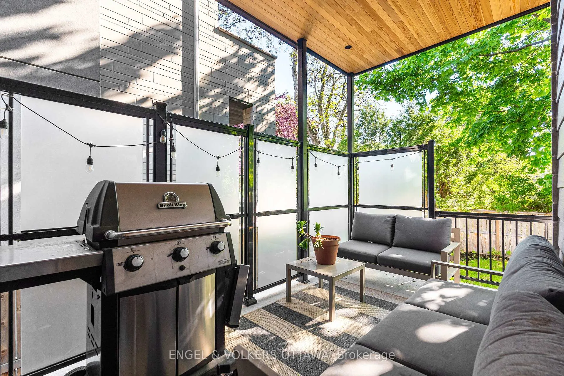 Photo 13 of 508 Roosevelt Avenue, Ottawa, McKellar/Highland — HOMEH