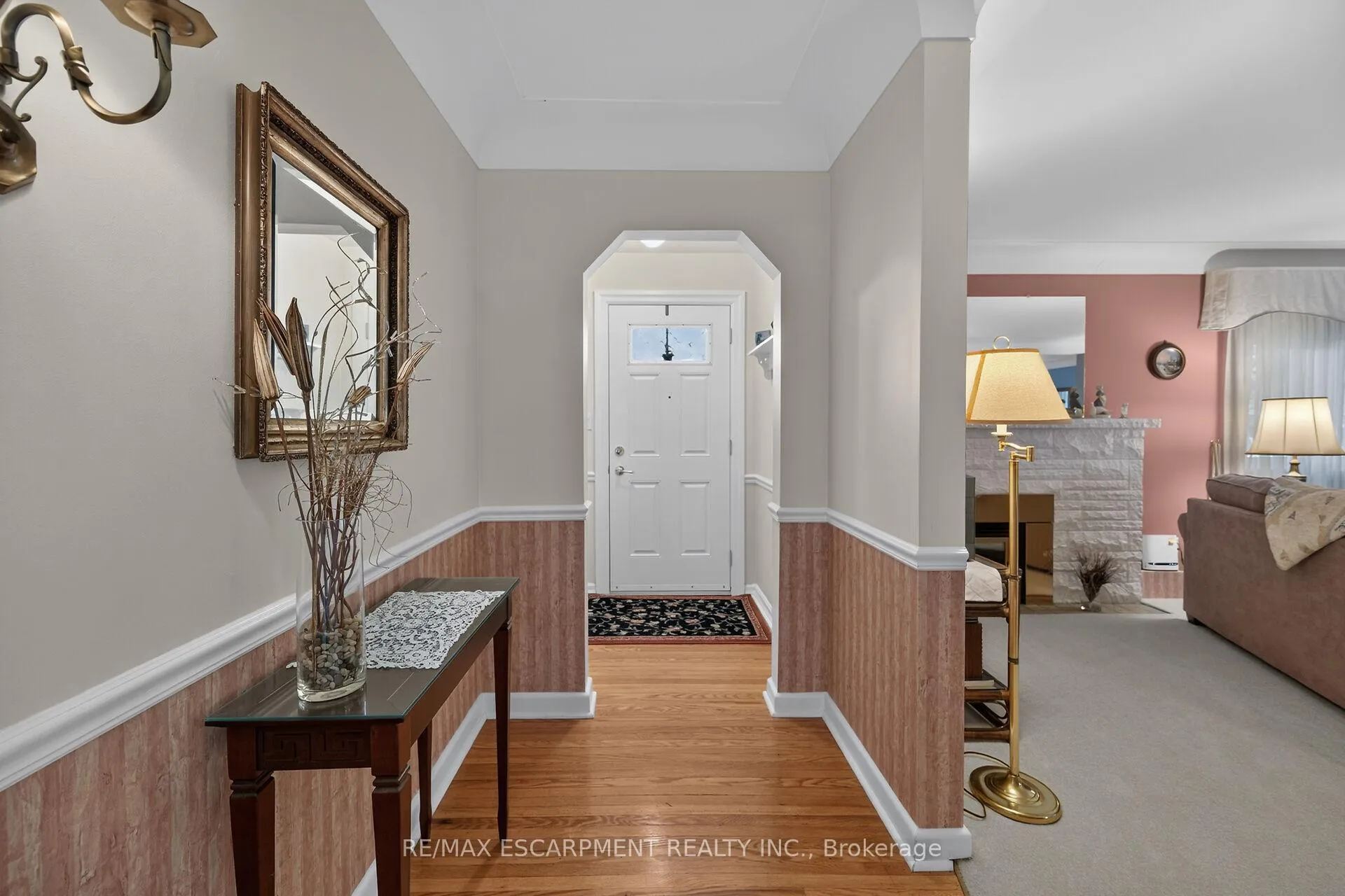 Photo 7 of 511 Fiddlers Green Road, Hamilton, Ancaster — HOMEH
