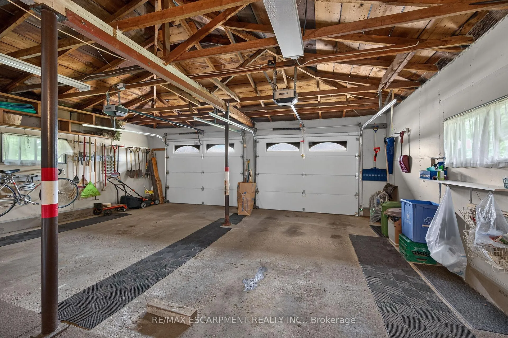 Photo 37 of 511 Fiddlers Green Road, Hamilton, Ancaster — HOMEH
