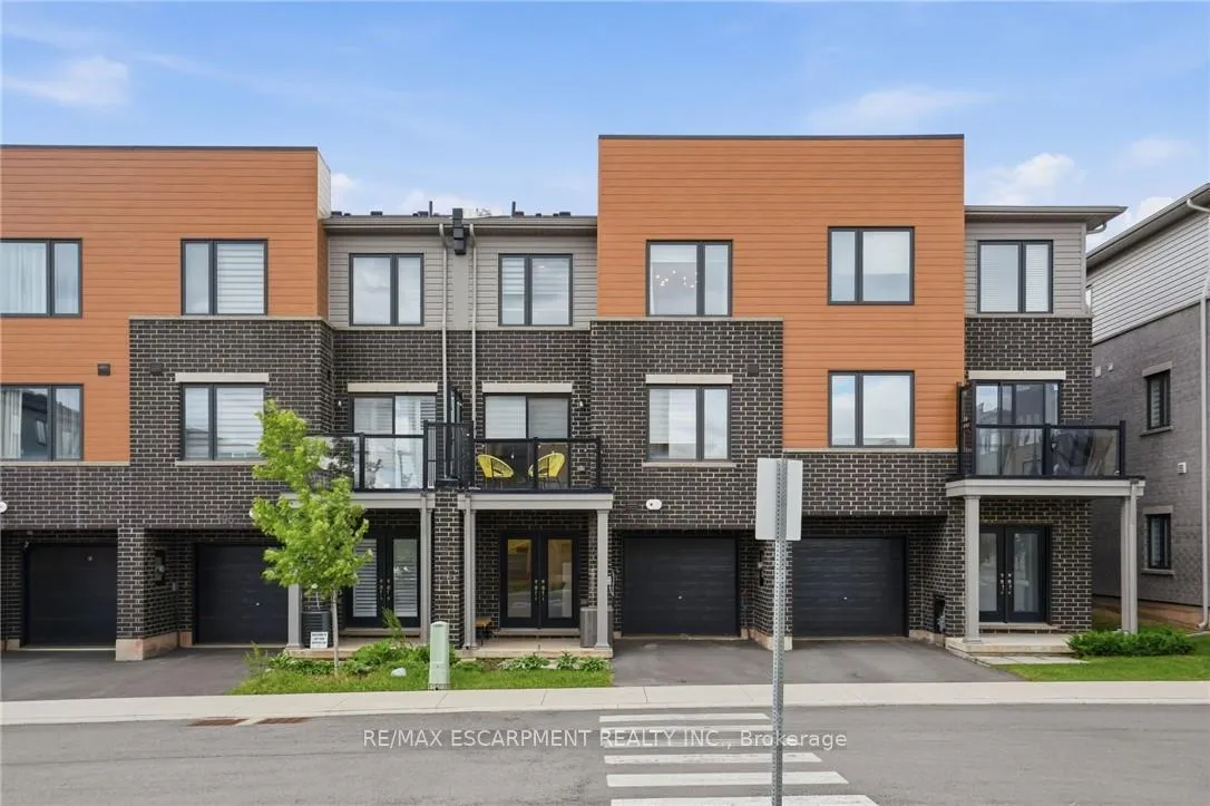 Photo 21 of 104 Dryden Lane, Hamilton, McQuesten — HOMEH