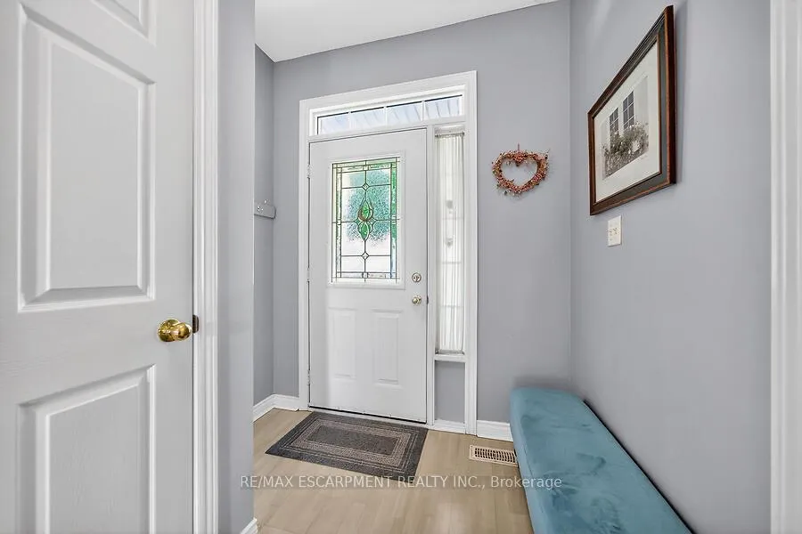 Photo 2 of 50 Critzia Drive, Hamilton, Twenty Place — HOMEH