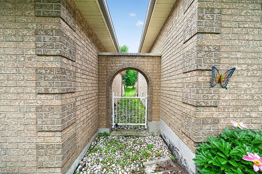 Photo 23 of 50 Critzia Drive, Hamilton, Twenty Place — HOMEH