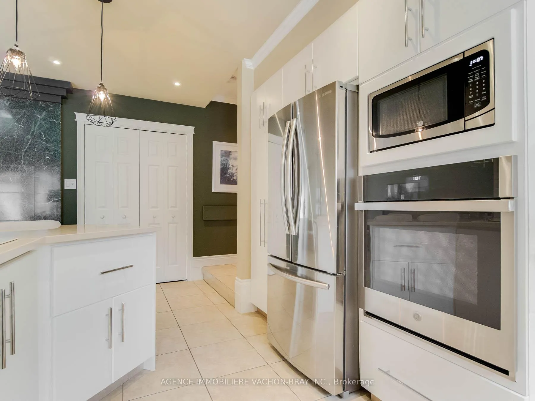 Photo 5 of 21050 Juniper Avenue, South Glengarry, South Glengarry (Lancaster) Twp — HOMEH