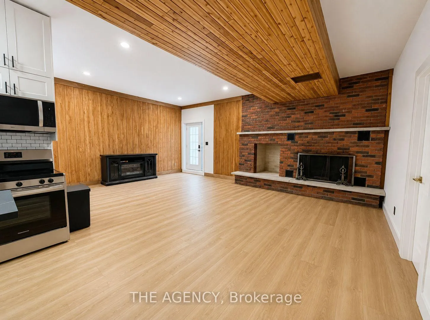Photo 4 of Unit Basement, 15415 Jane Street, King, Rural King — HOMEH