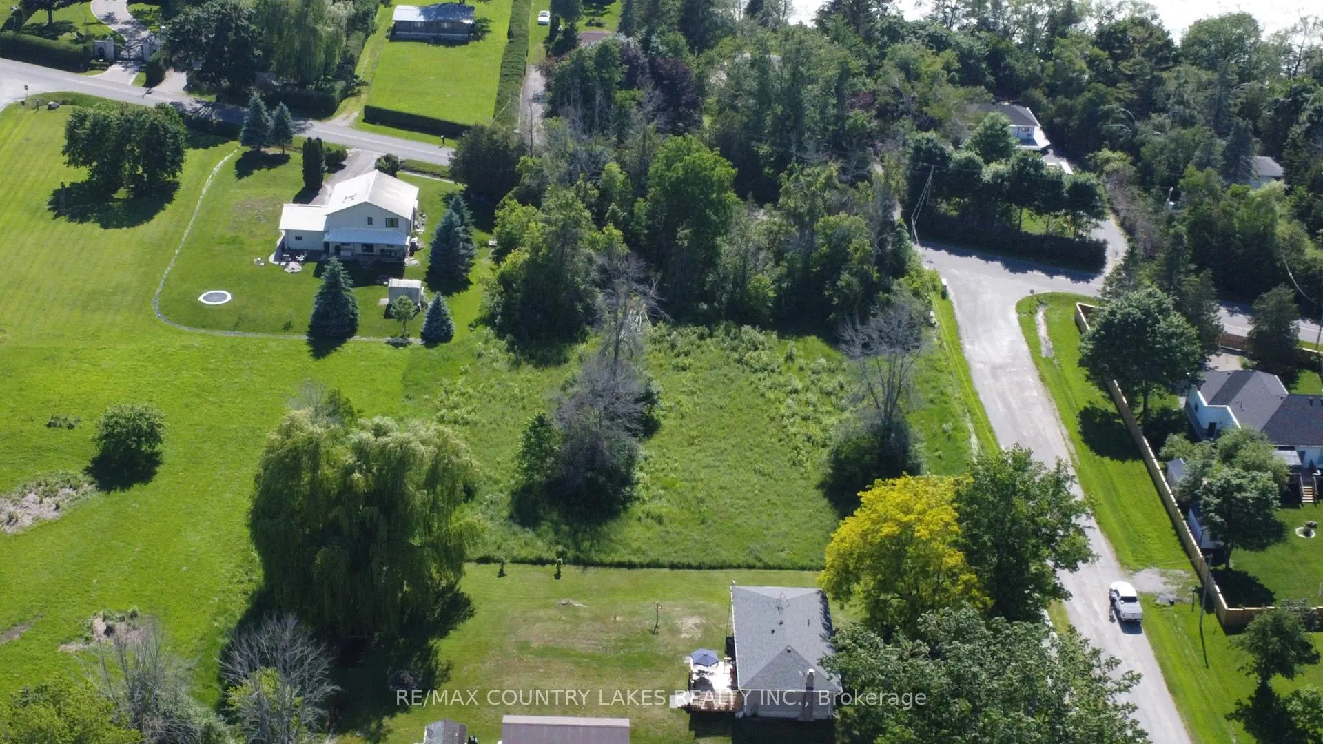 Photo 5 of 2889 Sunset Drive, Ramara, Rural Ramara — HOMEH