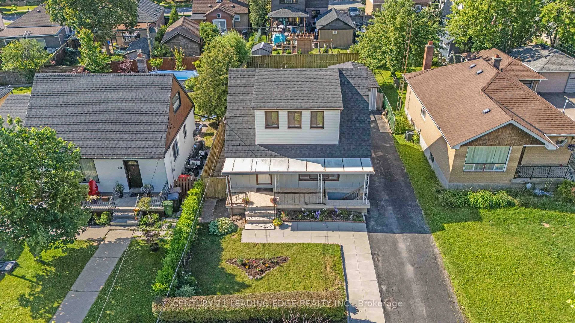 Photo 2 of 27 Chilcot Avenue, Etobicoke, Elms-Old Rexdale — HOMEH
