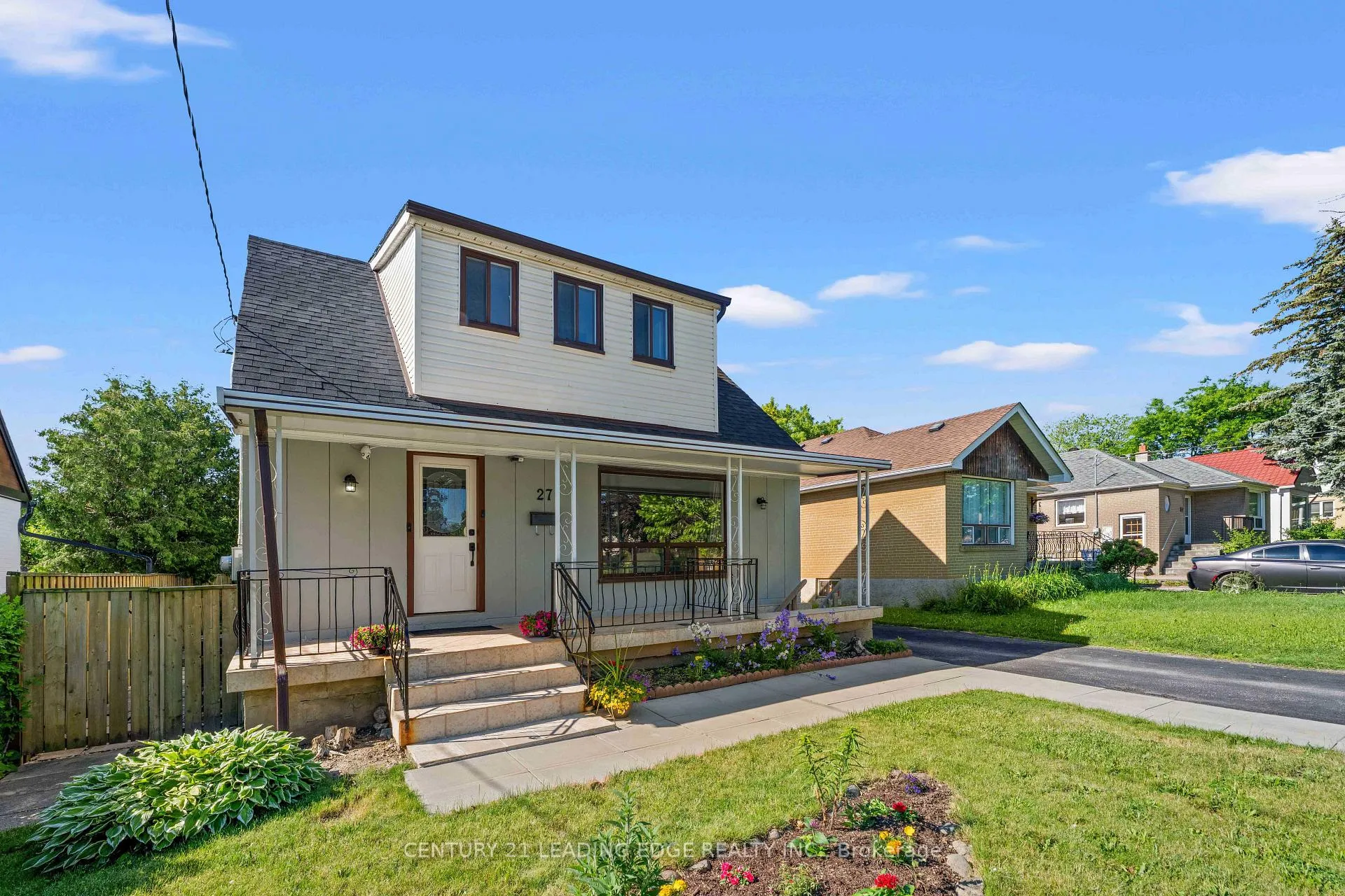 Photo 4 of 27 Chilcot Avenue, Etobicoke, Elms-Old Rexdale — HOMEH