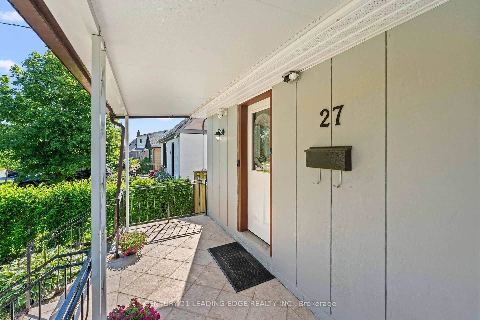 Photo 5 of 27 Chilcot Avenue, Etobicoke, Elms-Old Rexdale — HOMEH