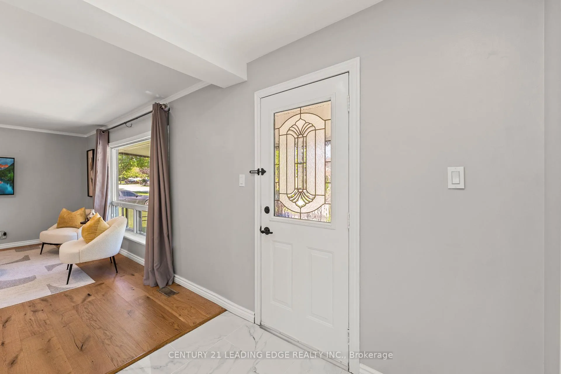Photo 6 of 27 Chilcot Avenue, Etobicoke, Elms-Old Rexdale — HOMEH