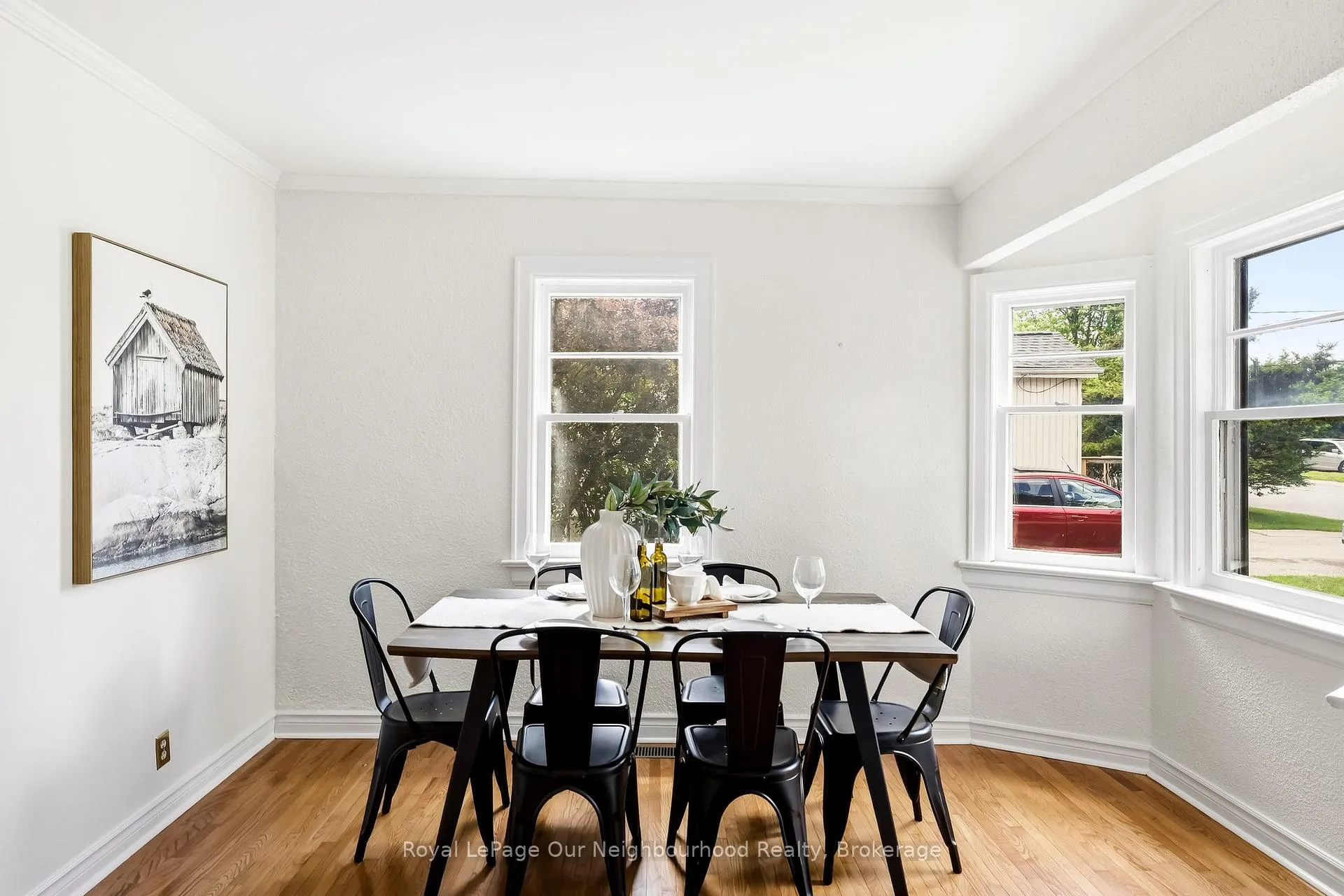 Photo 11 of 329 Perry Street, Whitby, Downtown Whitby — HOMEH
