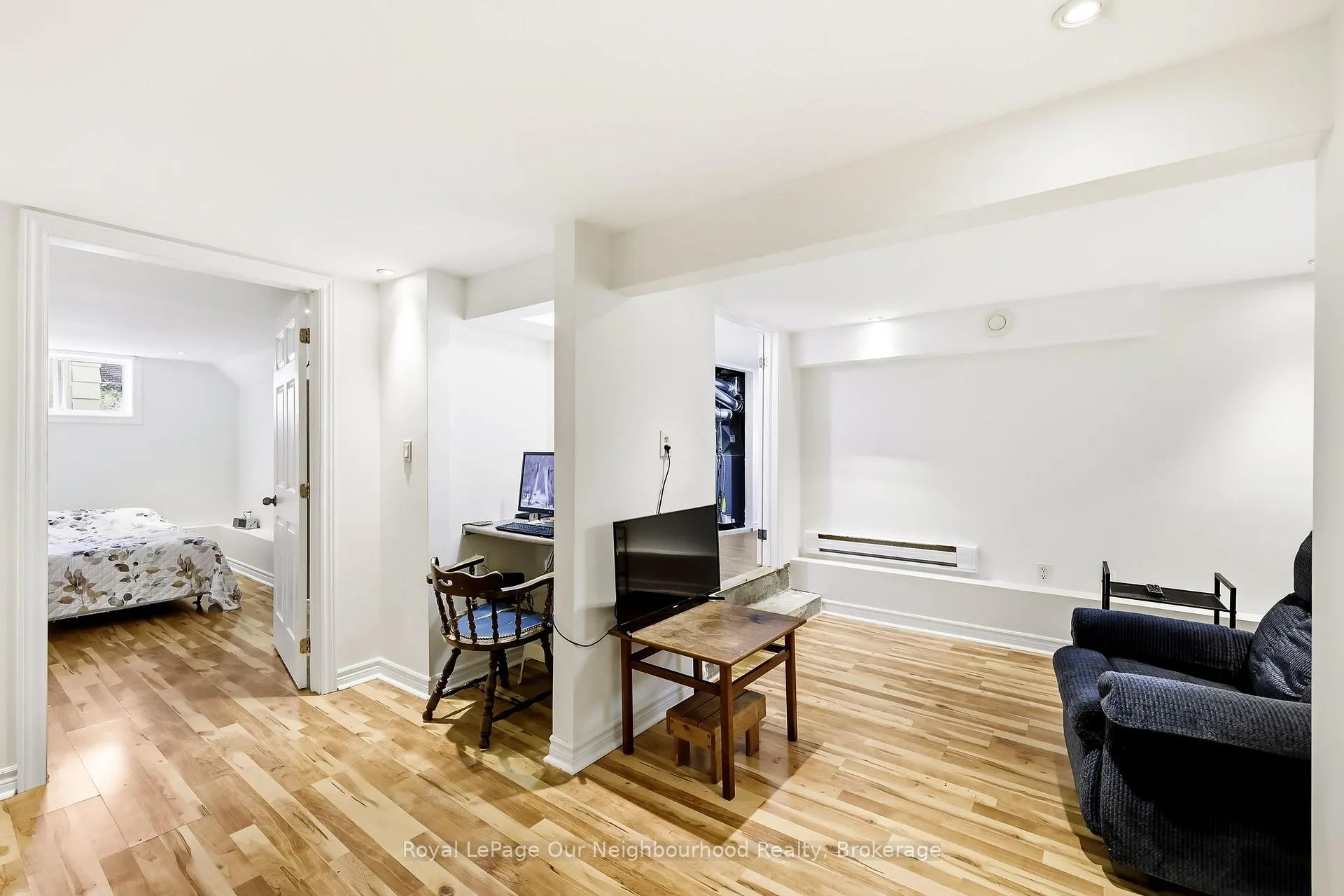 Photo 34 of 329 Perry Street, Whitby, Downtown Whitby — HOMEH