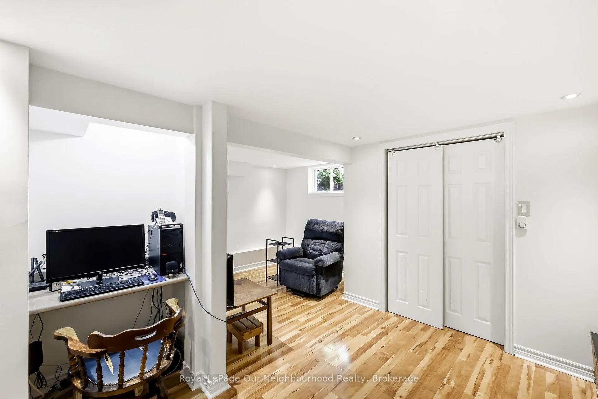 Photo 35 of 329 Perry Street, Whitby, Downtown Whitby — HOMEH