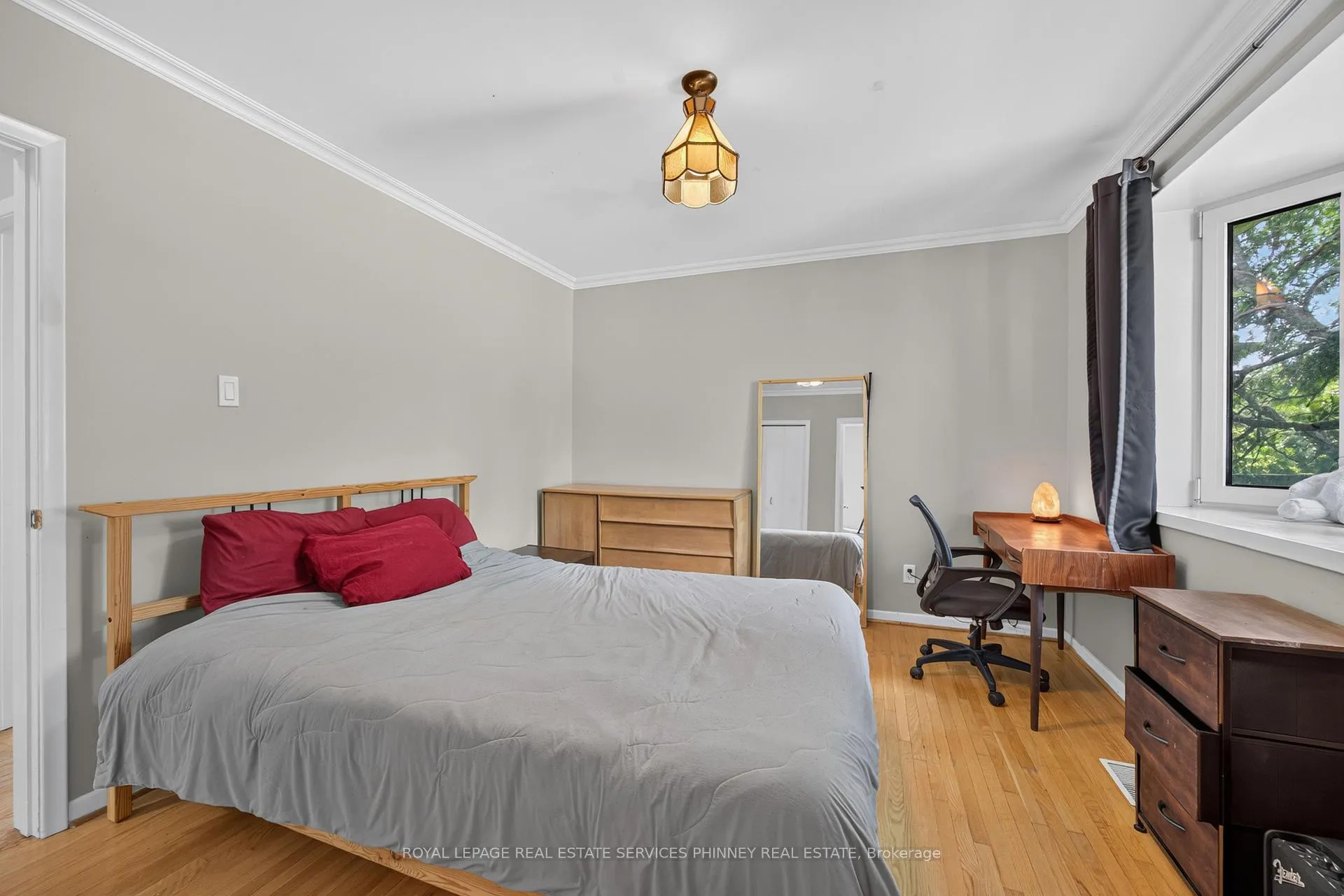 Photo 12 of 1379 Tyneburn Crescent, Mississauga, Applewood — HOMEH