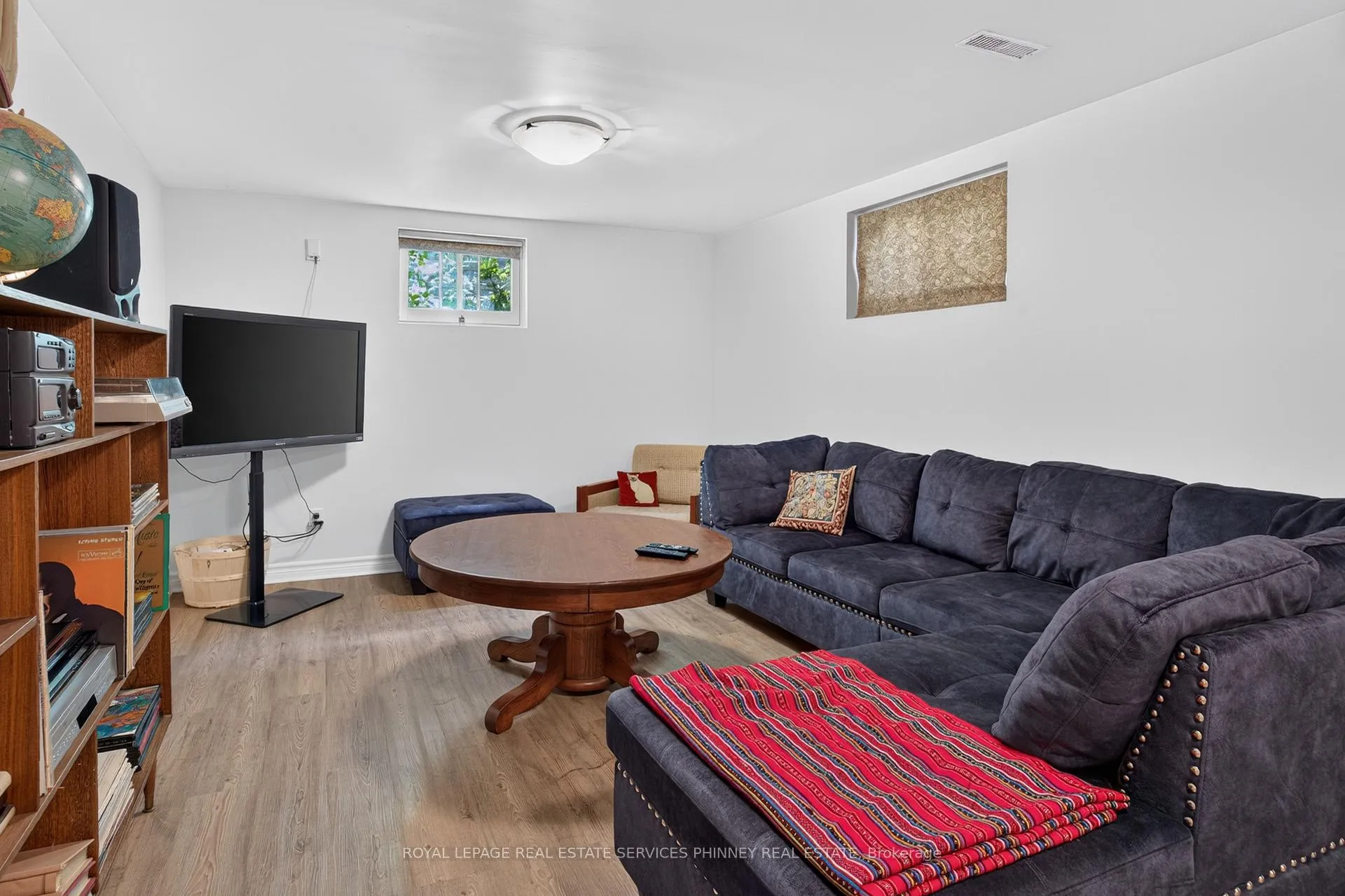 Photo 15 of 1379 Tyneburn Crescent, Mississauga, Applewood — HOMEH