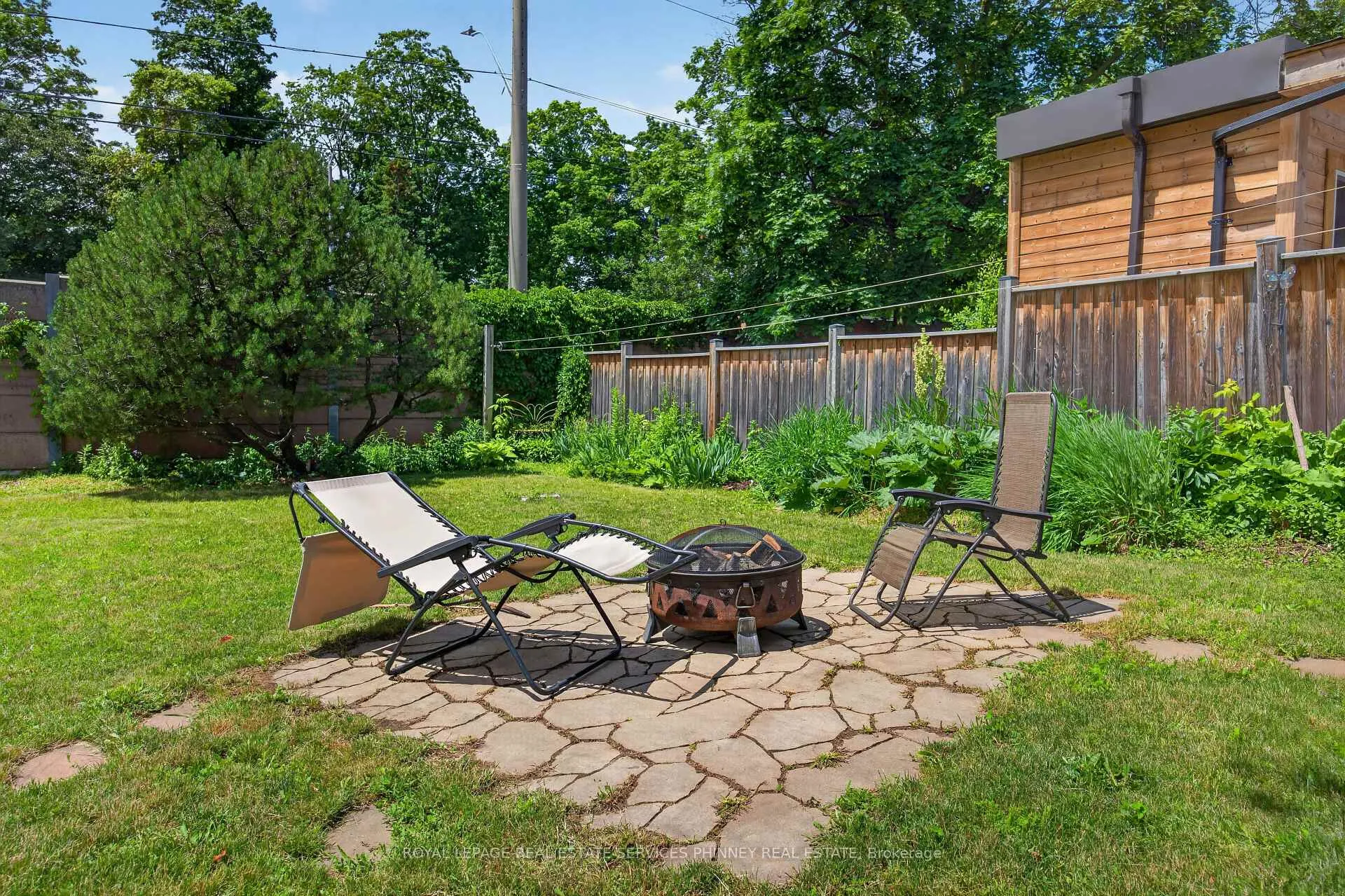 Photo 22 of 1379 Tyneburn Crescent, Mississauga, Applewood — HOMEH