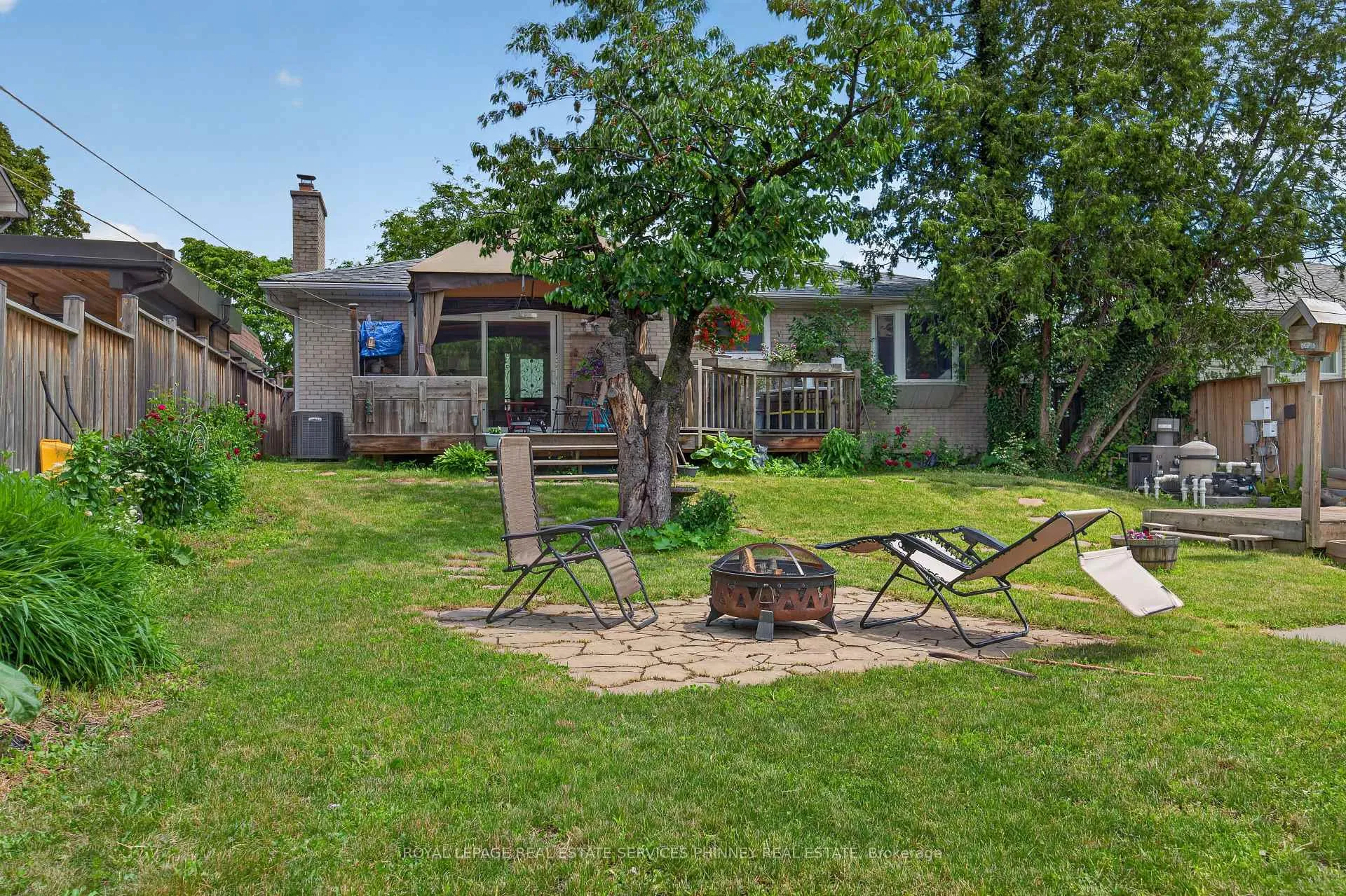 Photo 24 of 1379 Tyneburn Crescent, Mississauga, Applewood — HOMEH