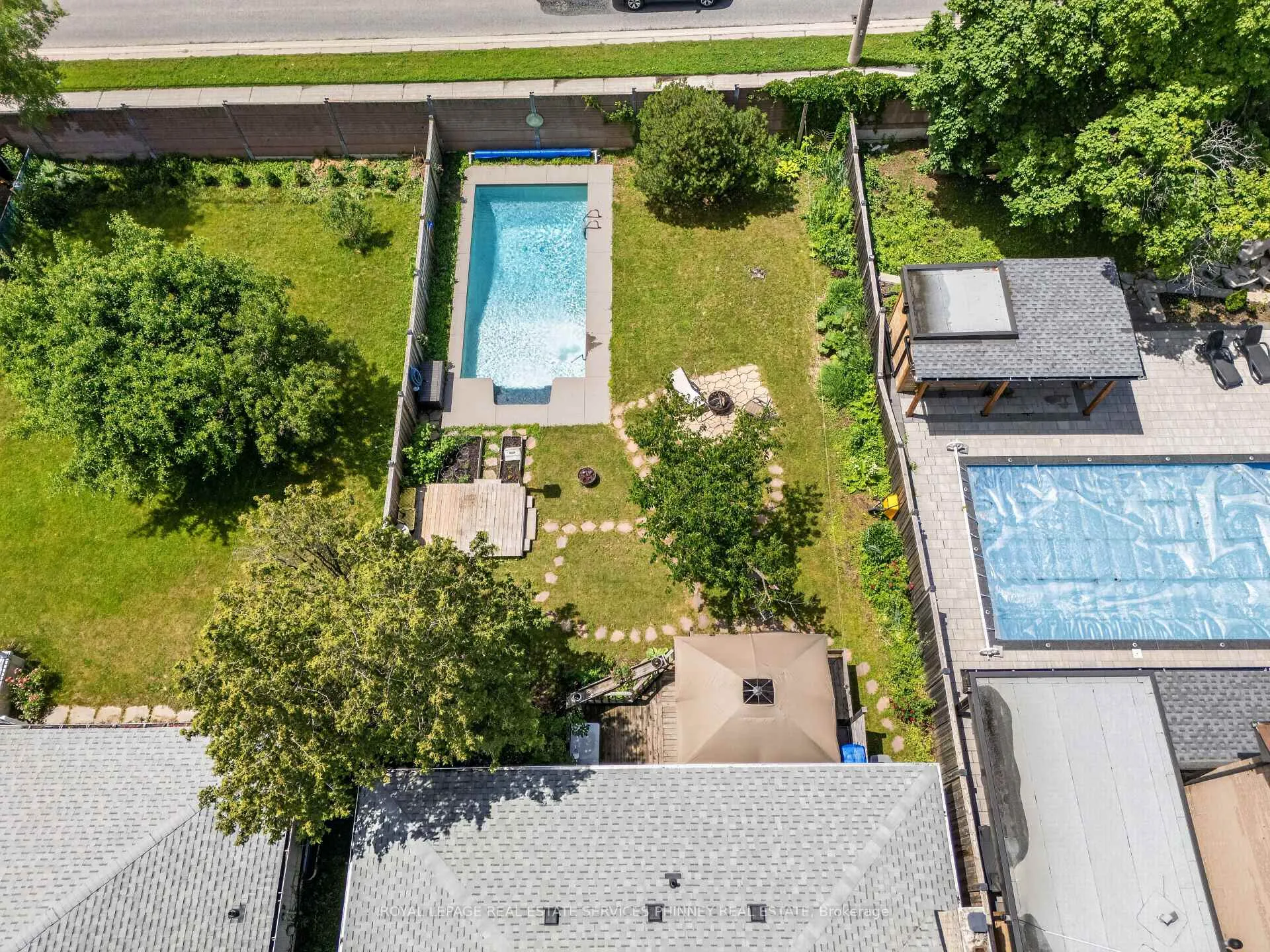 Photo 25 of 1379 Tyneburn Crescent, Mississauga, Applewood — HOMEH