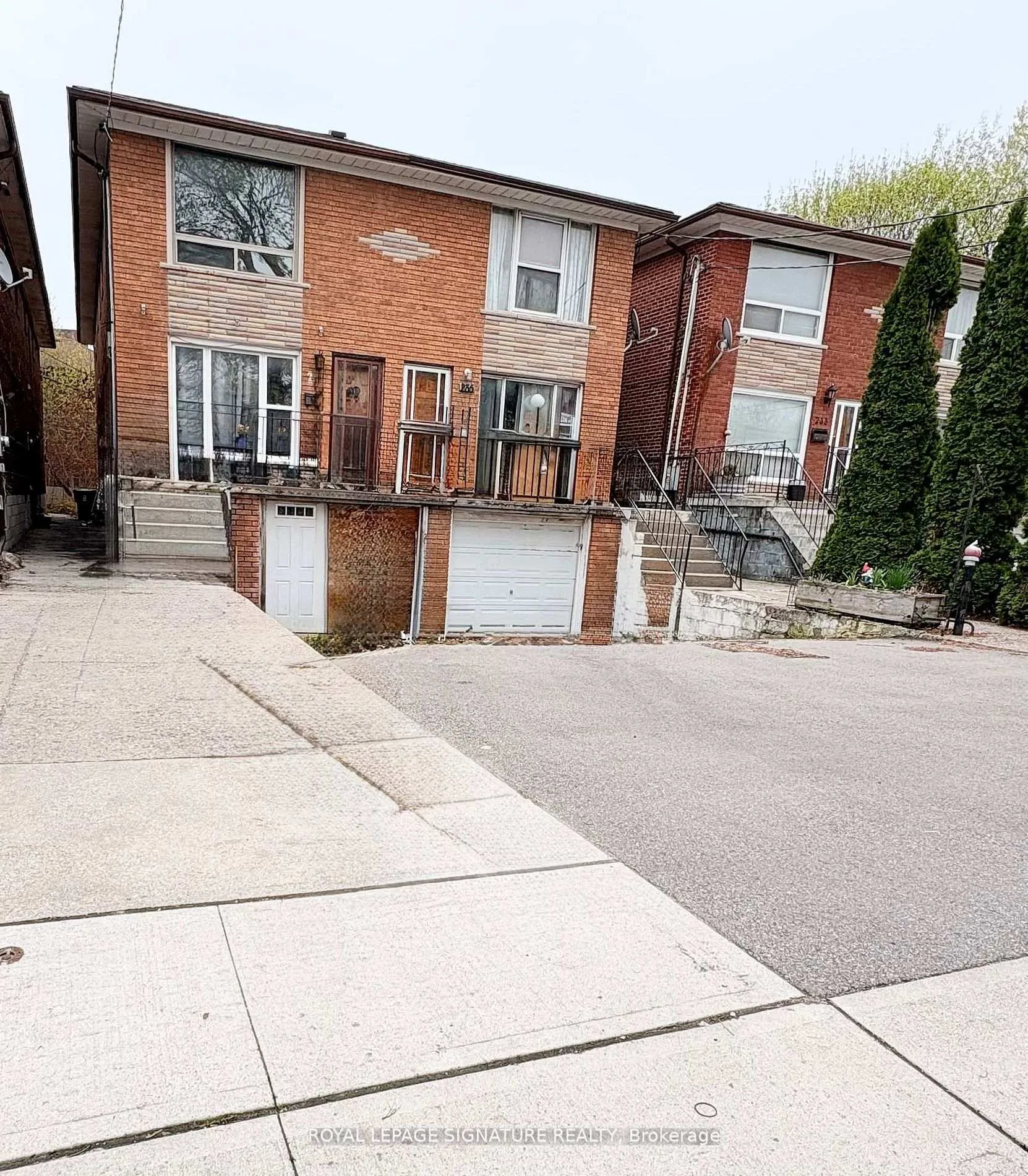 Photo 1 of 237 Pickering Street, Toronto, East End-Danforth — HOMEH