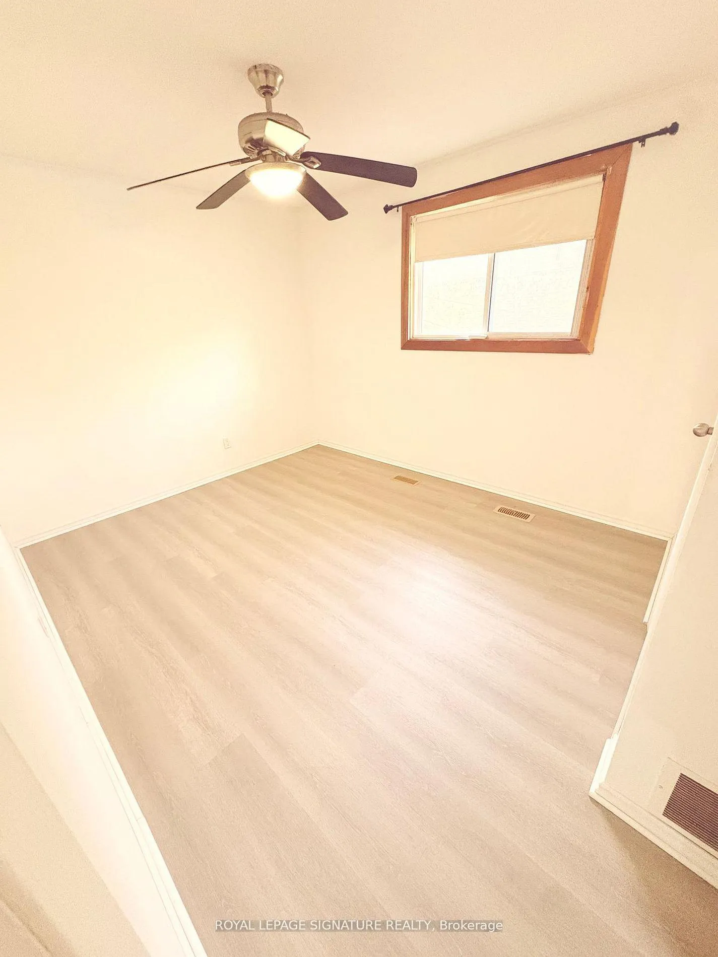 Photo 32 of 237 Pickering Street, Toronto, East End-Danforth — HOMEH