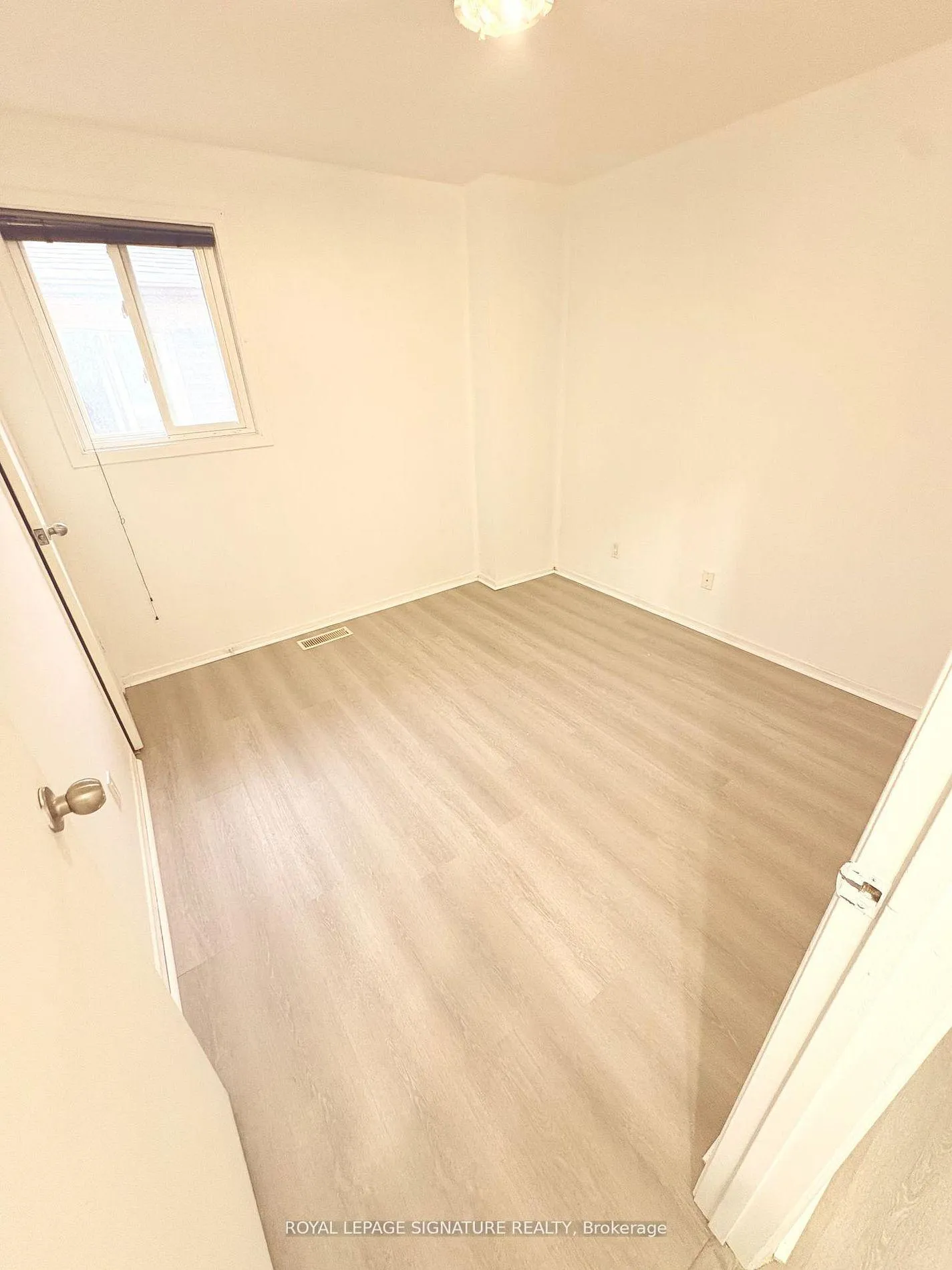 Photo 34 of 237 Pickering Street, Toronto, East End-Danforth — HOMEH