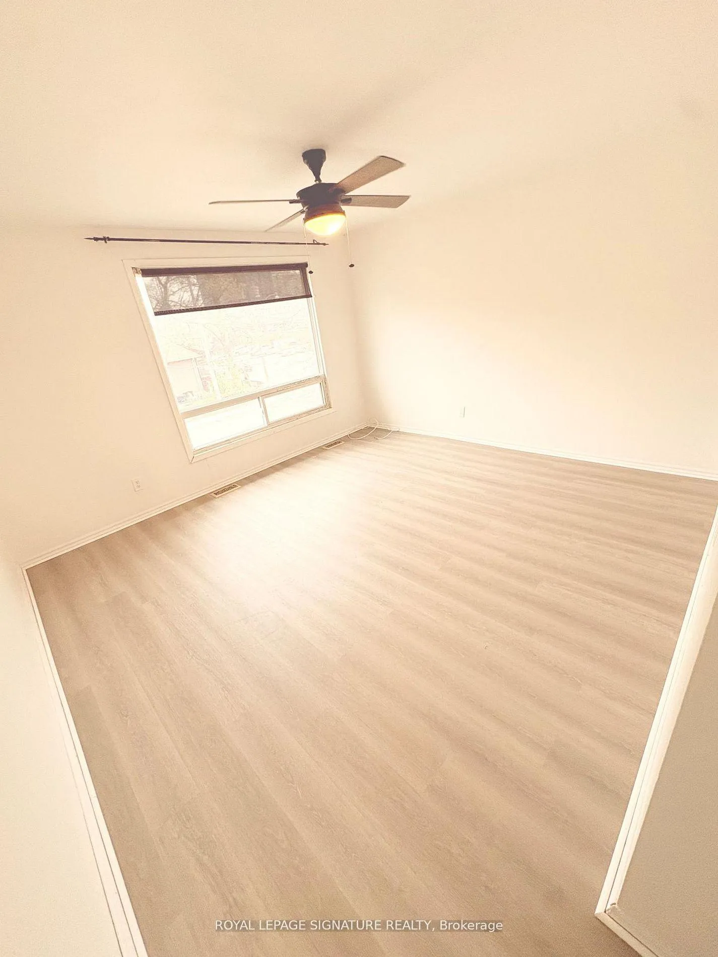 Photo 40 of 237 Pickering Street, Toronto, East End-Danforth — HOMEH