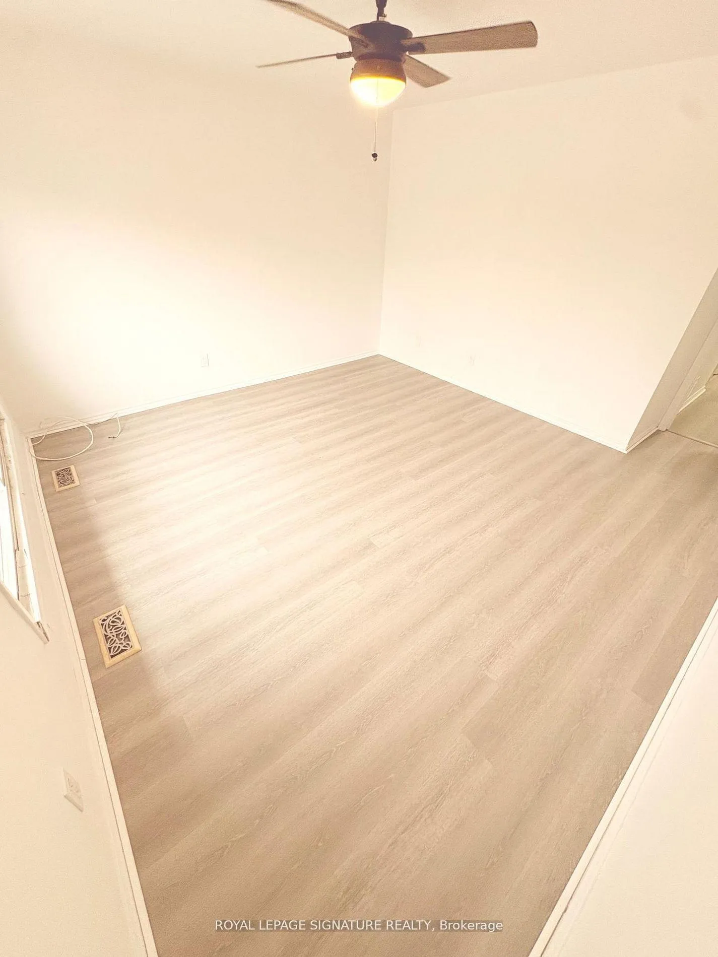 Photo 41 of 237 Pickering Street, Toronto, East End-Danforth — HOMEH