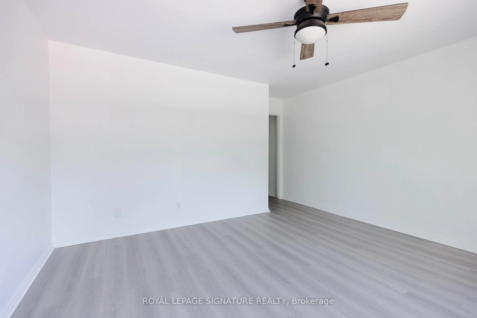 Photo 6 of 237 Pickering Street, Toronto, East End-Danforth — HOMEH