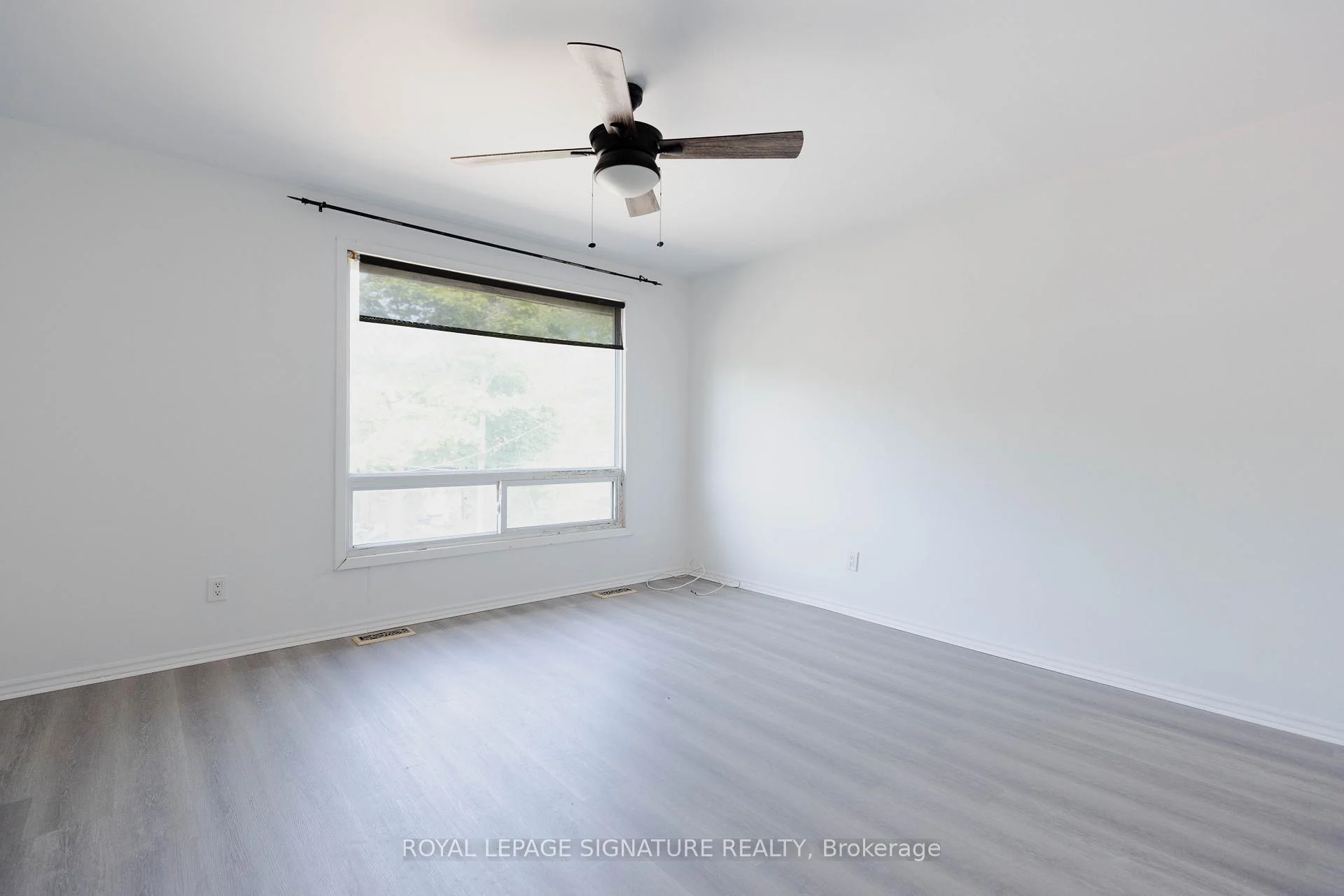 Photo 8 of 237 Pickering Street, Toronto, East End-Danforth — HOMEH