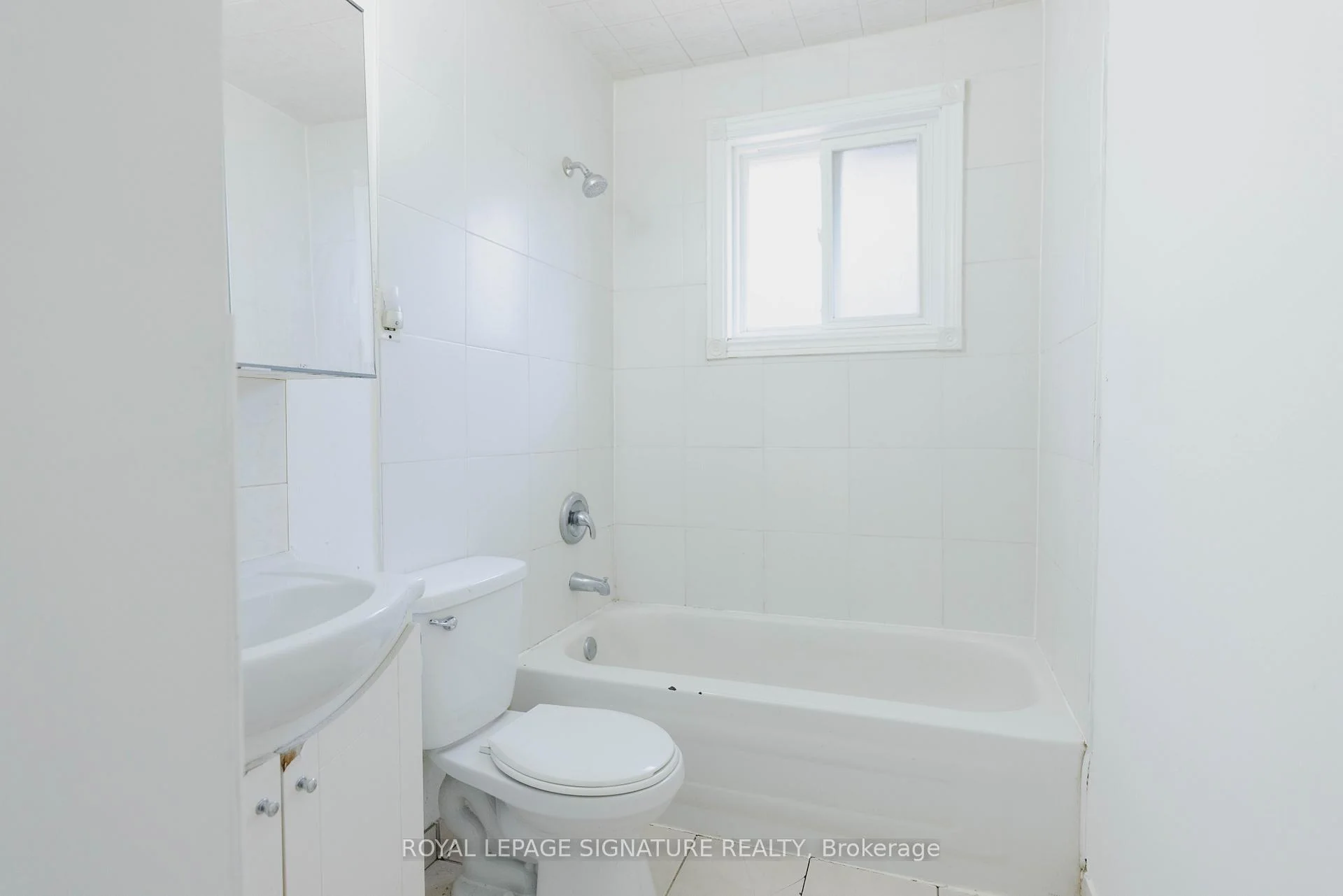 Photo 18 of 237 Pickering Street, Toronto, East End-Danforth — HOMEH