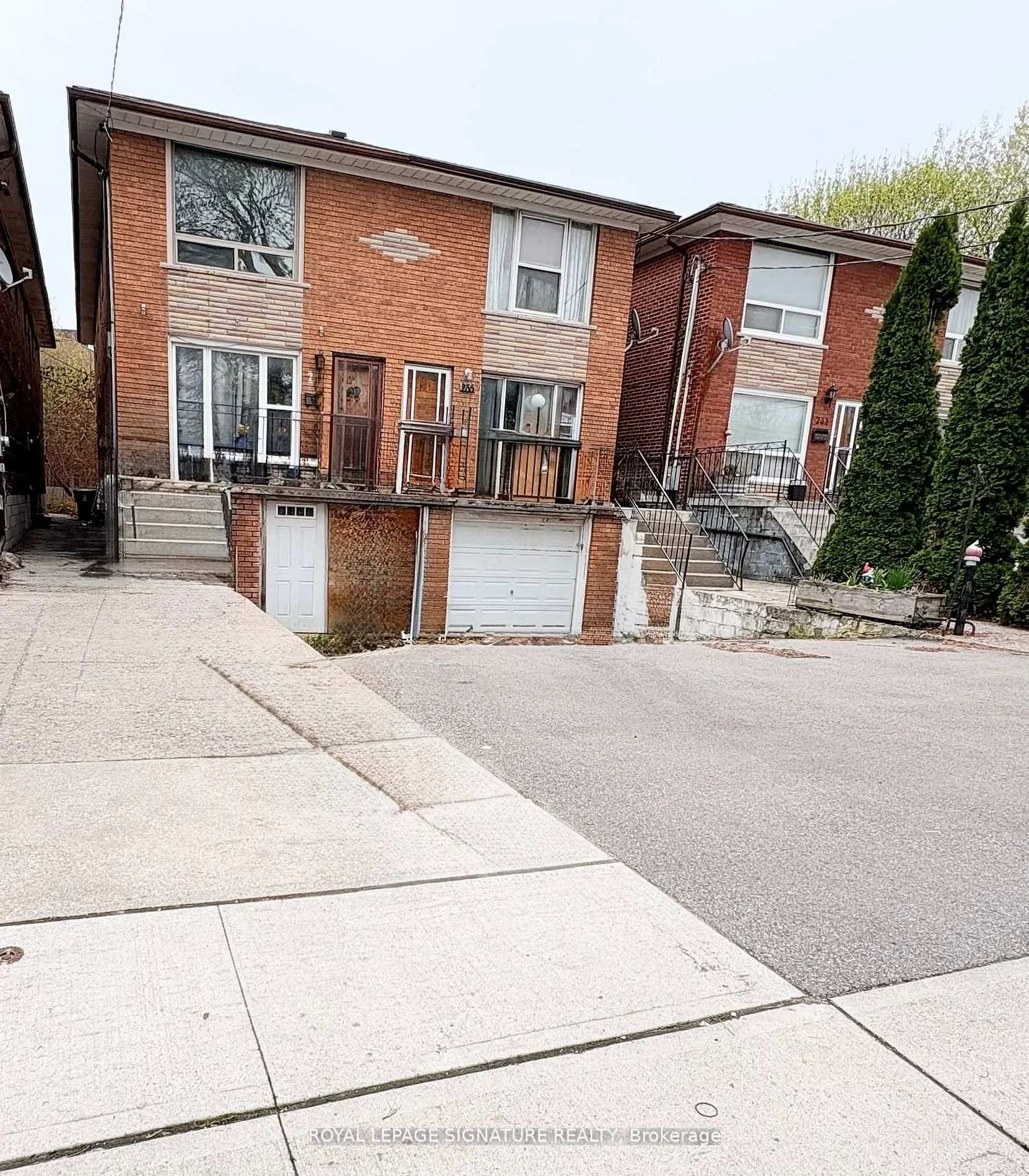 Photo 47 of 237 Pickering Street, Toronto, East End-Danforth — HOMEH
