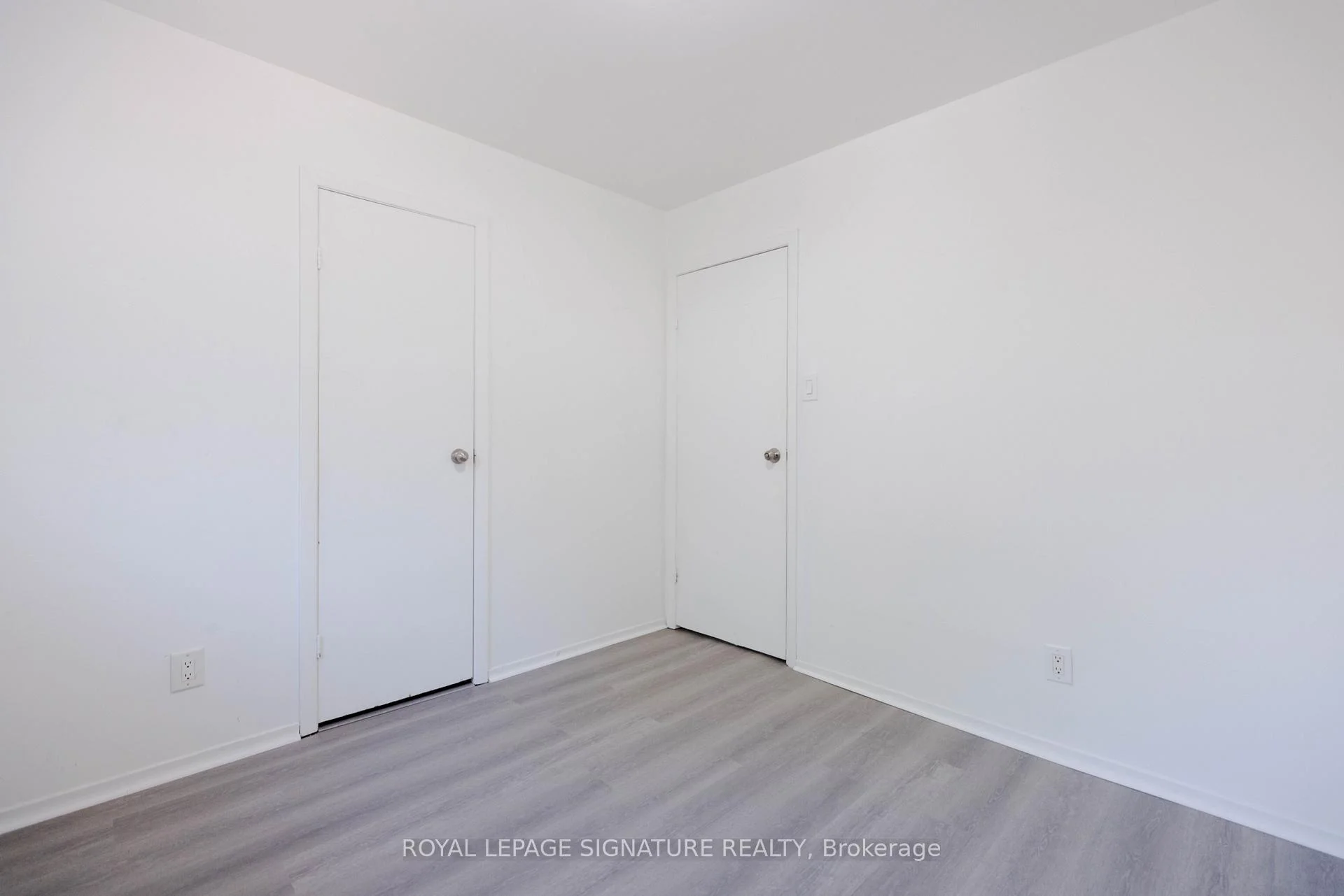 Photo 24 of 237 Pickering Street, Toronto, East End-Danforth — HOMEH