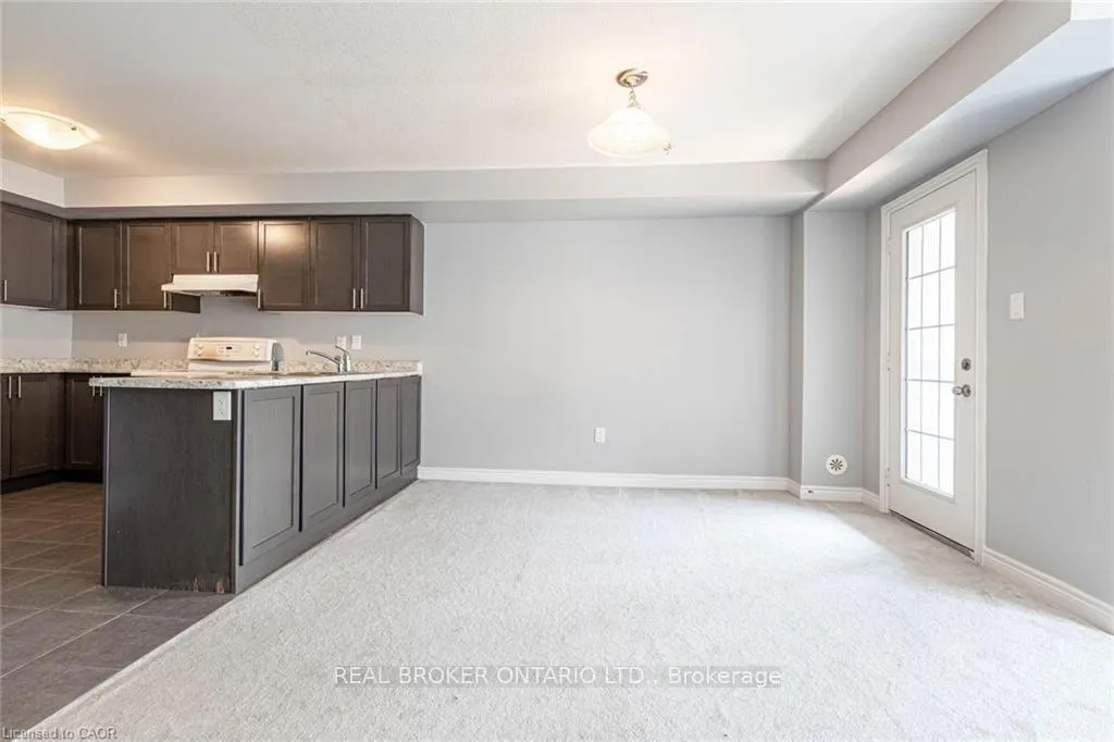 Photo 8 of Unit 31, 420 Linden Drive, Waterloo, Beechwood/University — HOMEH