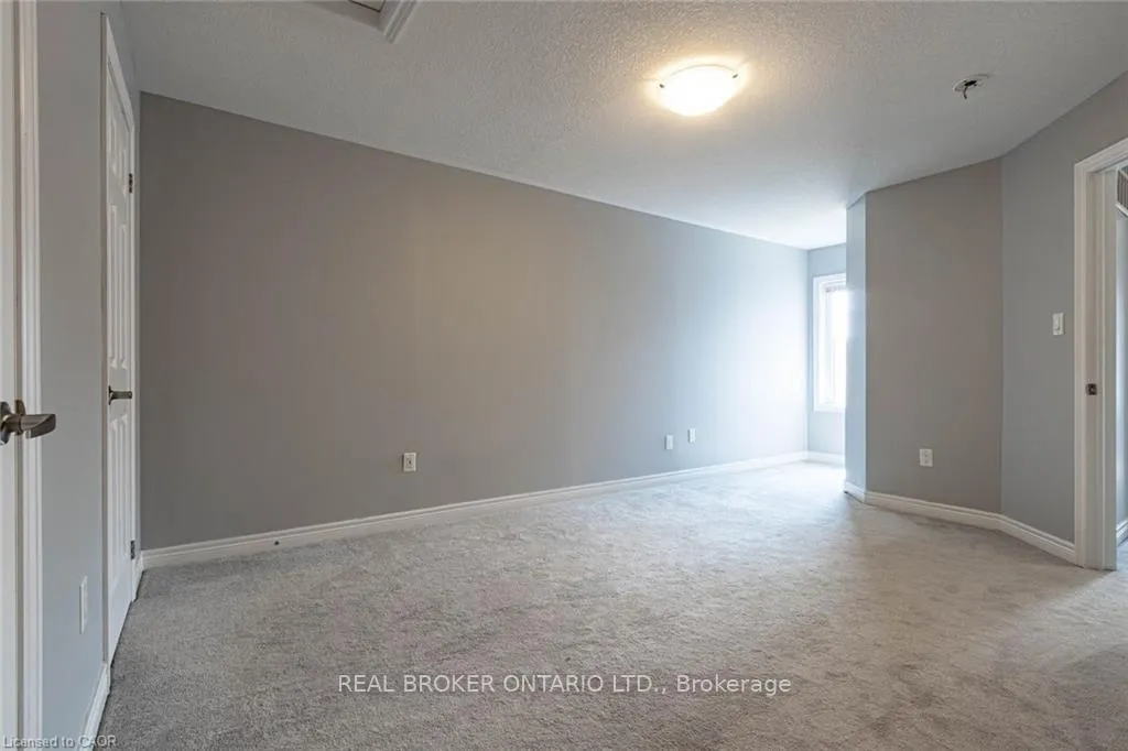 Photo 16 of Unit 31, 420 Linden Drive, Waterloo, Beechwood/University — HOMEH