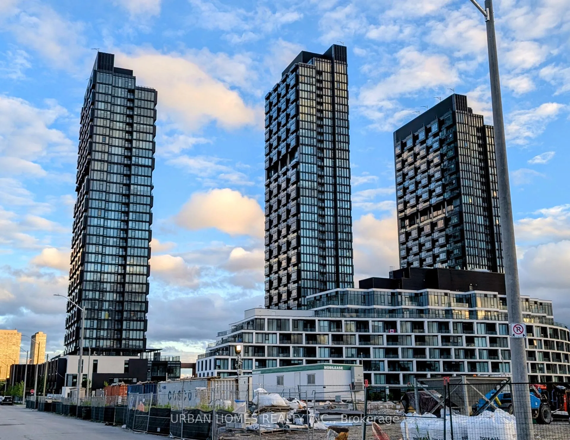 Front of Unit 1907, 5 Quarrington Lane