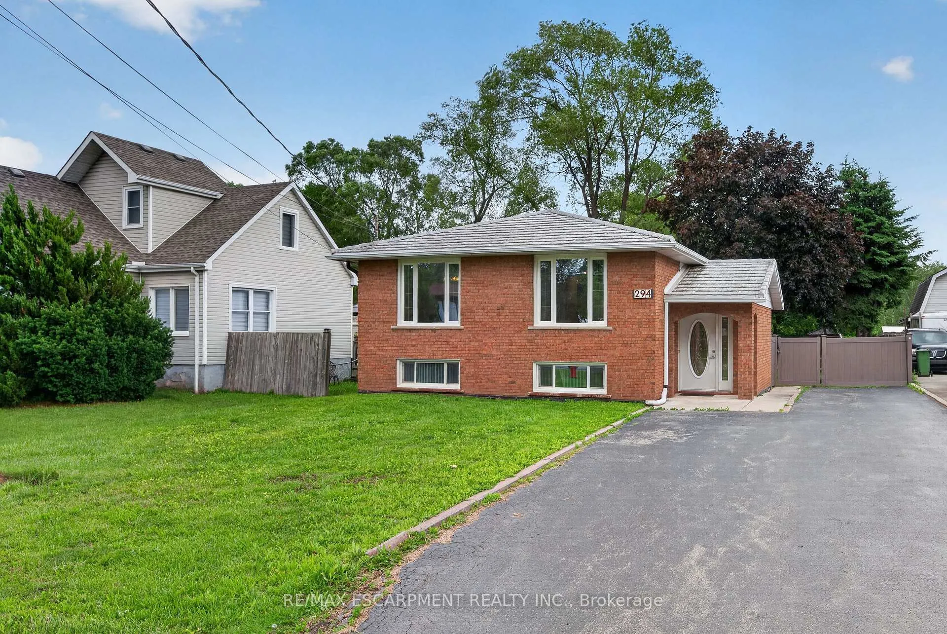 Photo 2 of Unit 1- UPPER, 294 Jones Road, Hamilton, Fruitland — HOMEH