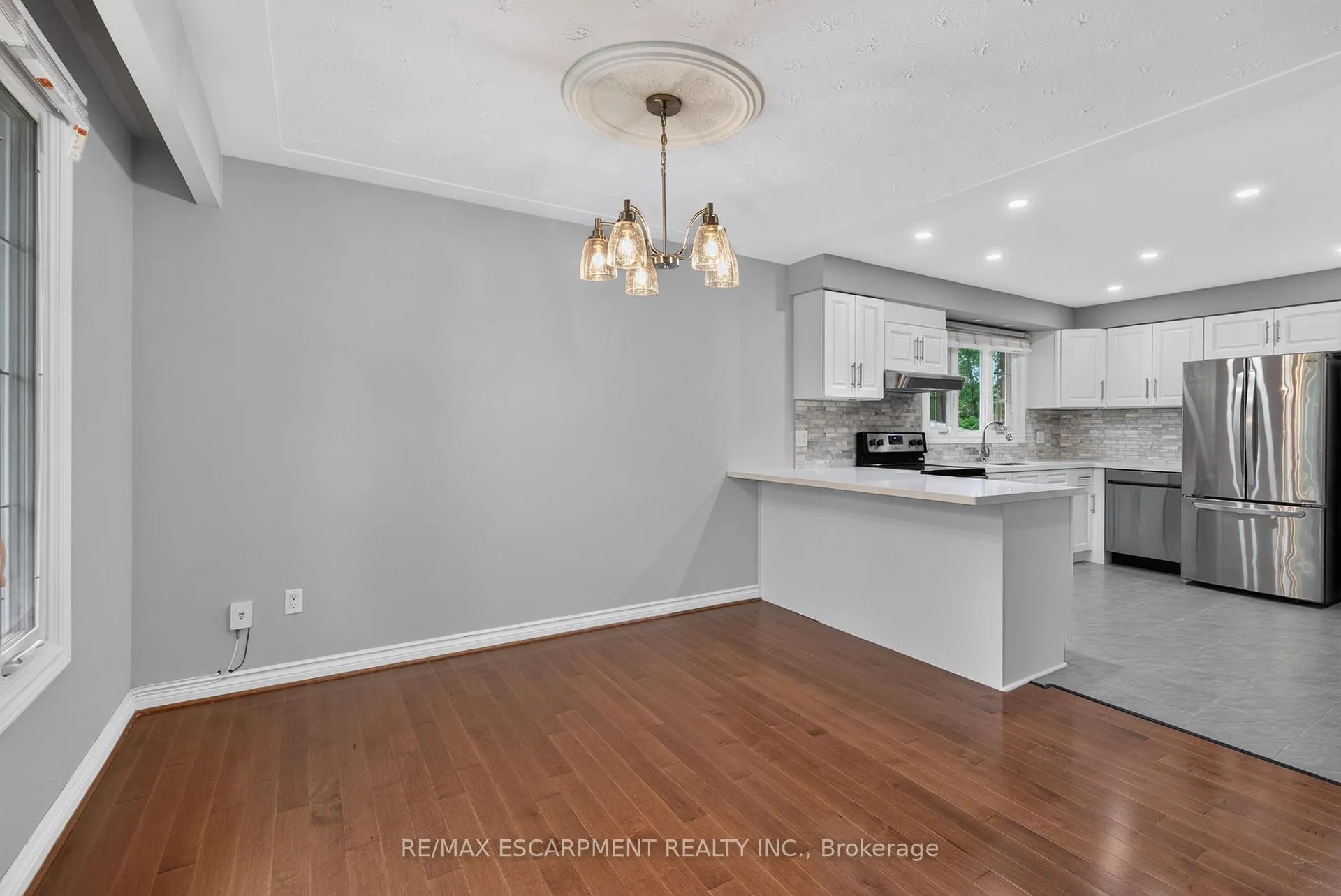 Photo 6 of Unit 1- UPPER, 294 Jones Road, Hamilton, Fruitland — HOMEH