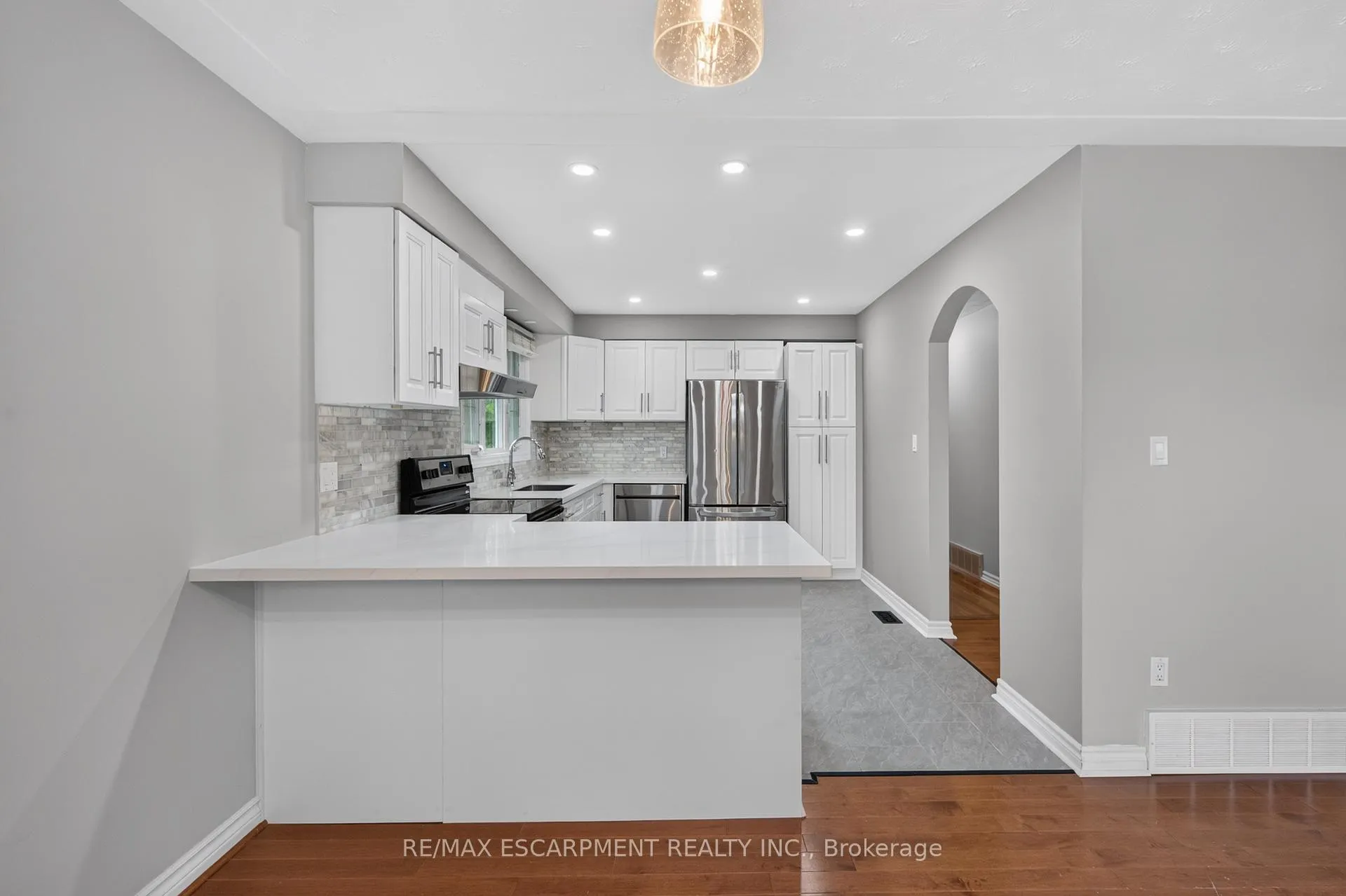 Photo 7 of Unit 1- UPPER, 294 Jones Road, Hamilton, Fruitland — HOMEH