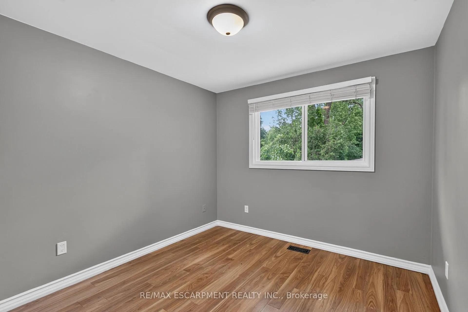 Photo 16 of Unit 1- UPPER, 294 Jones Road, Hamilton, Fruitland — HOMEH