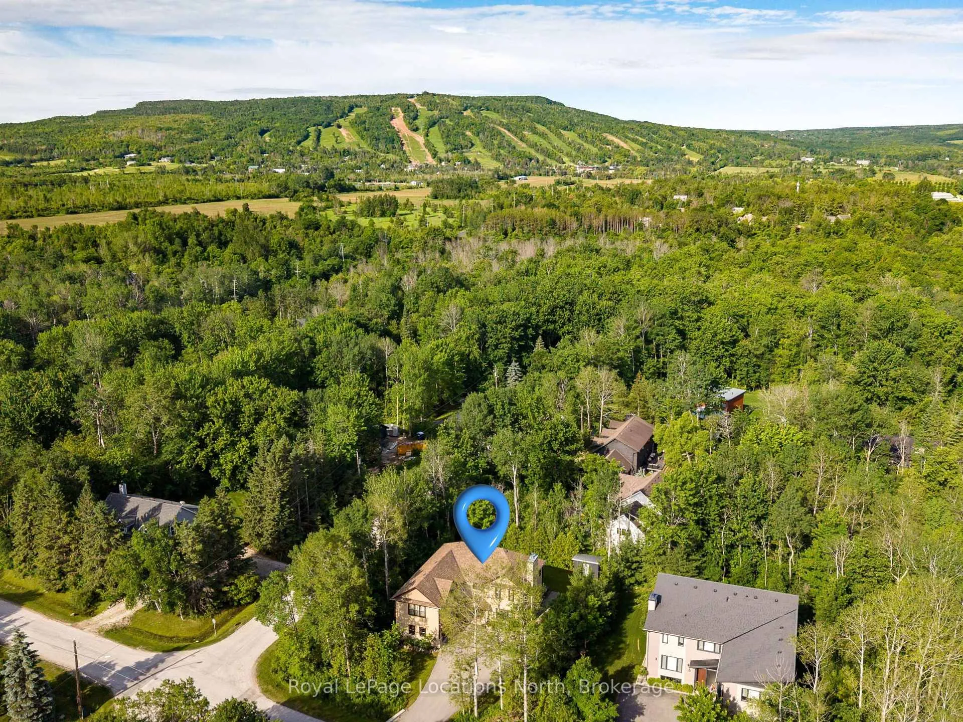 Photo 8 of 4 Woodview Drive, Clearview, Rural Clearview — HOMEH