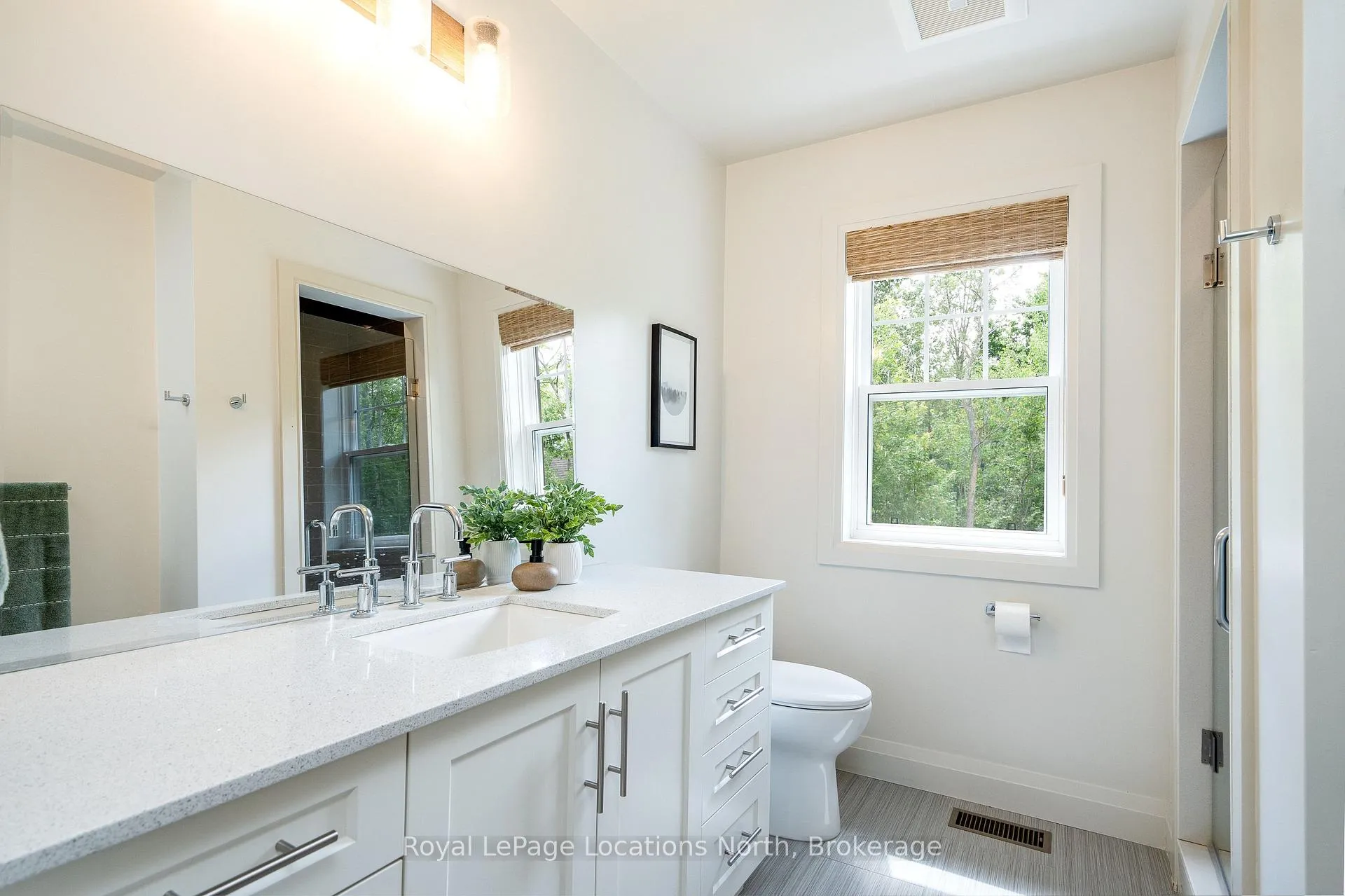 Photo 30 of 4 Woodview Drive, Clearview, Rural Clearview — HOMEH