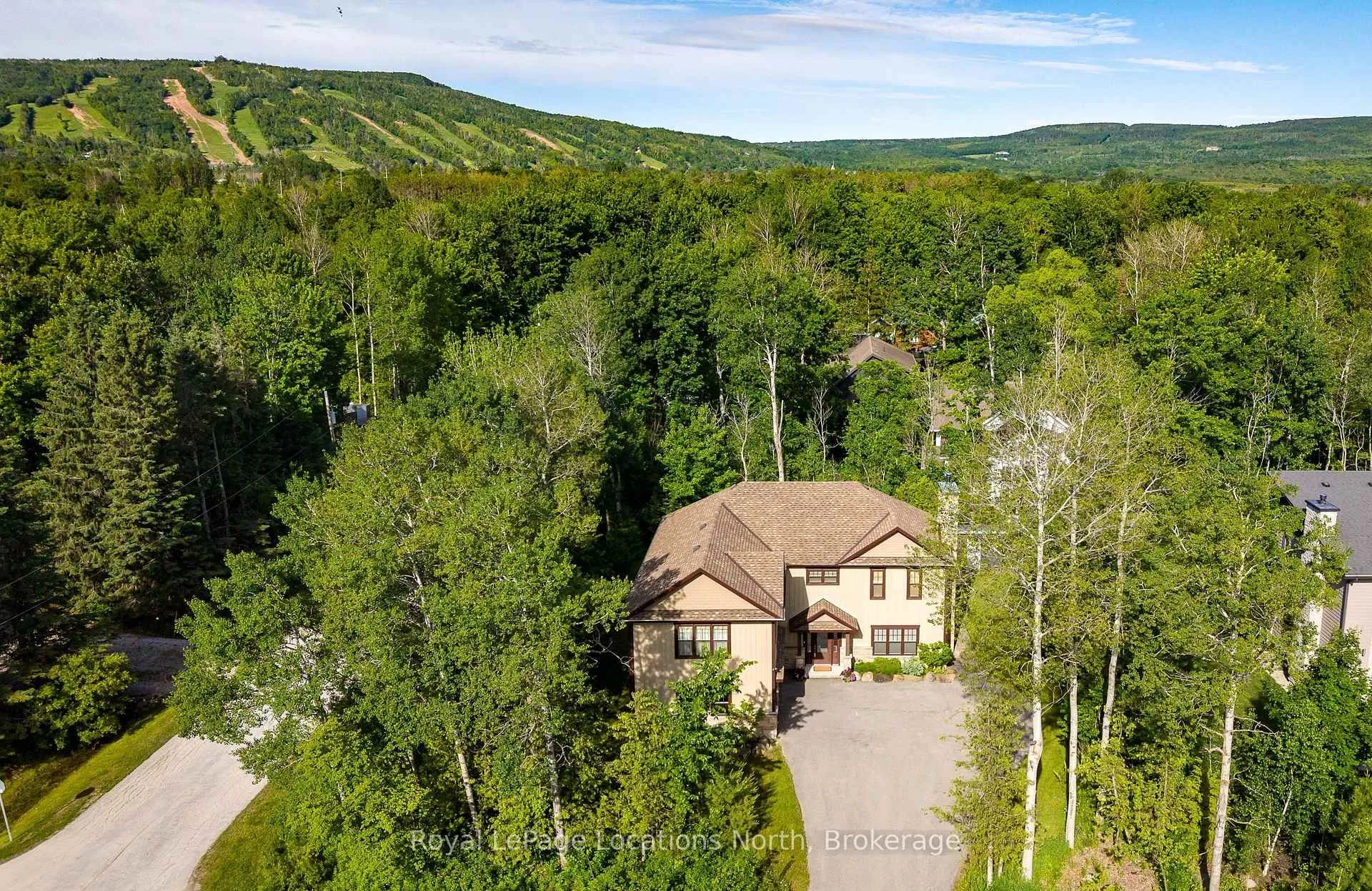 Photo 47 of 4 Woodview Drive, Clearview, Rural Clearview — HOMEH