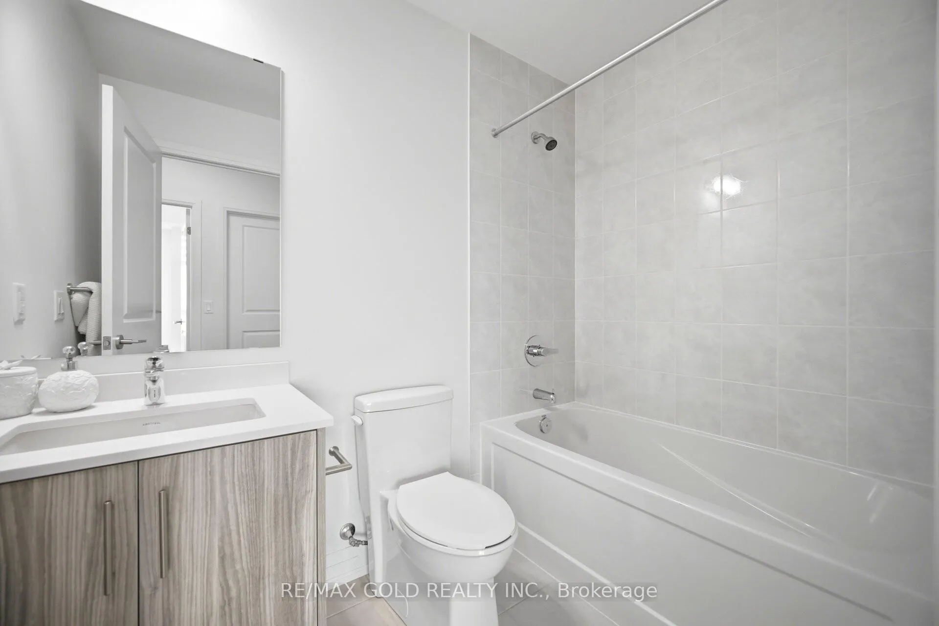 Photo 15 of Unit 307, 95 Attmar Drive, Brampton, Bram East — HOMEH