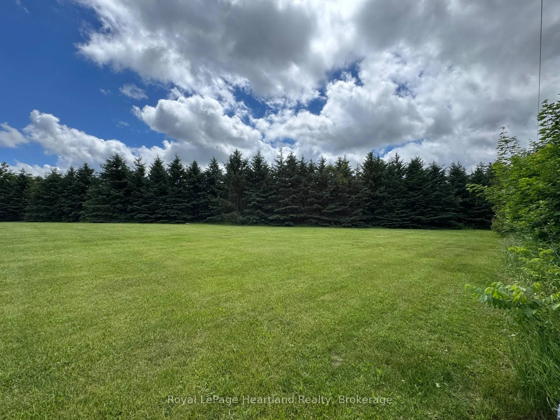 Photo 3 of 1018 Harriston Road, Howick — HOMEH