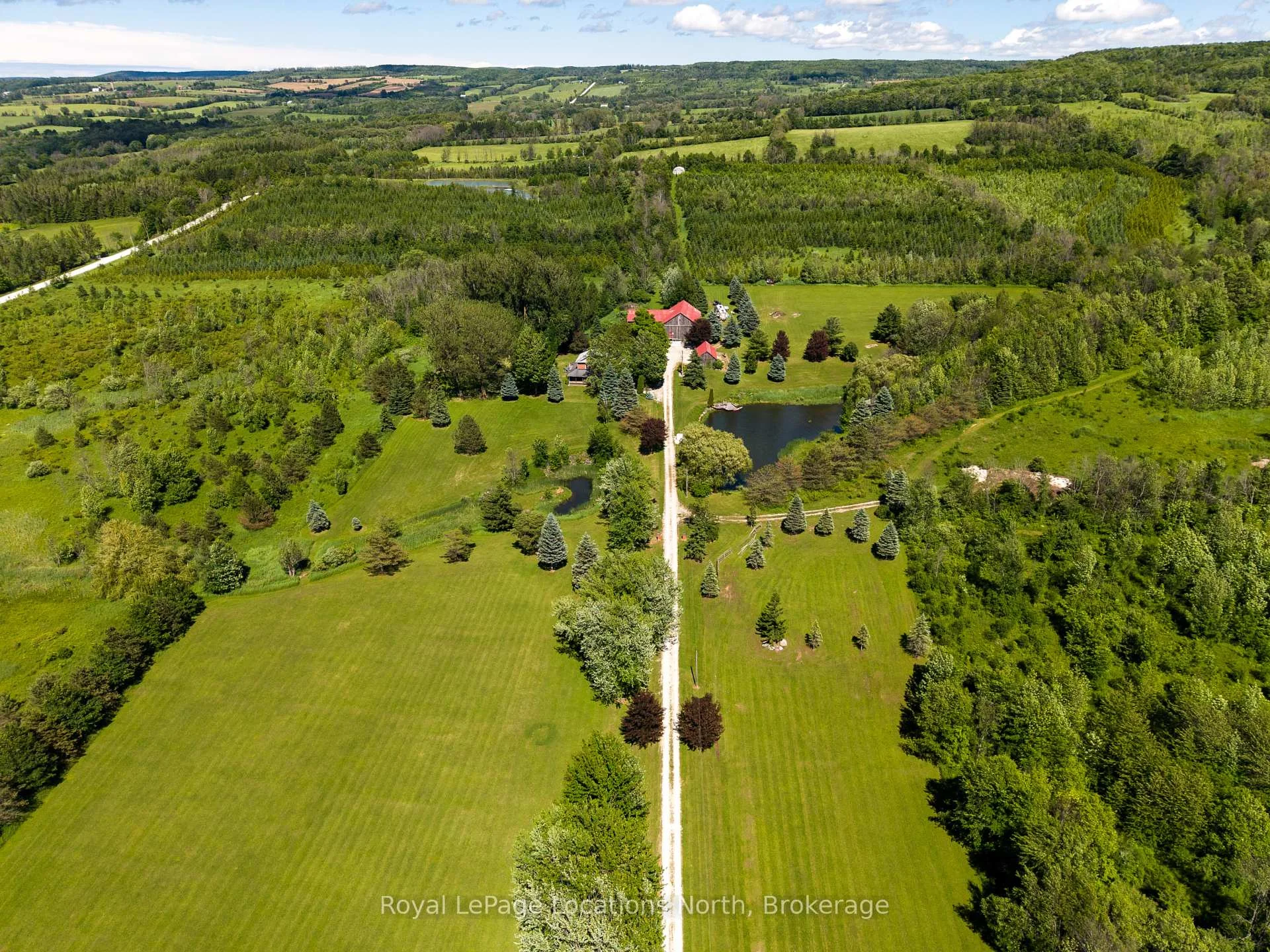 Photo 2 of 415799 10th Line, Blue Mountains — HOMEH