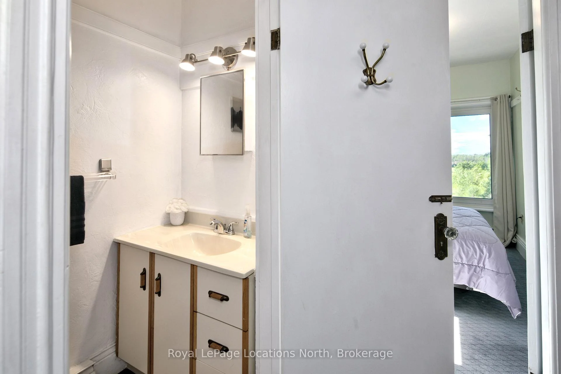 Photo 30 of 415799 10th Line, Blue Mountains — HOMEH