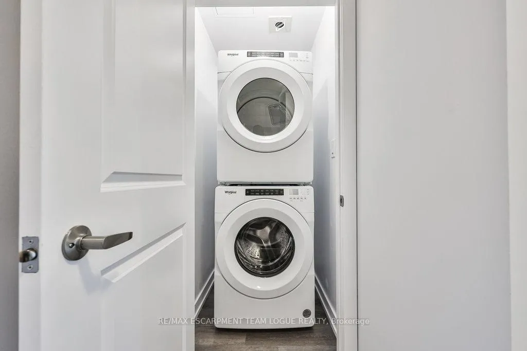 Photo 14 of Unit 813, 470 Dundas Street E, Hamilton, Waterdown — HOMEH